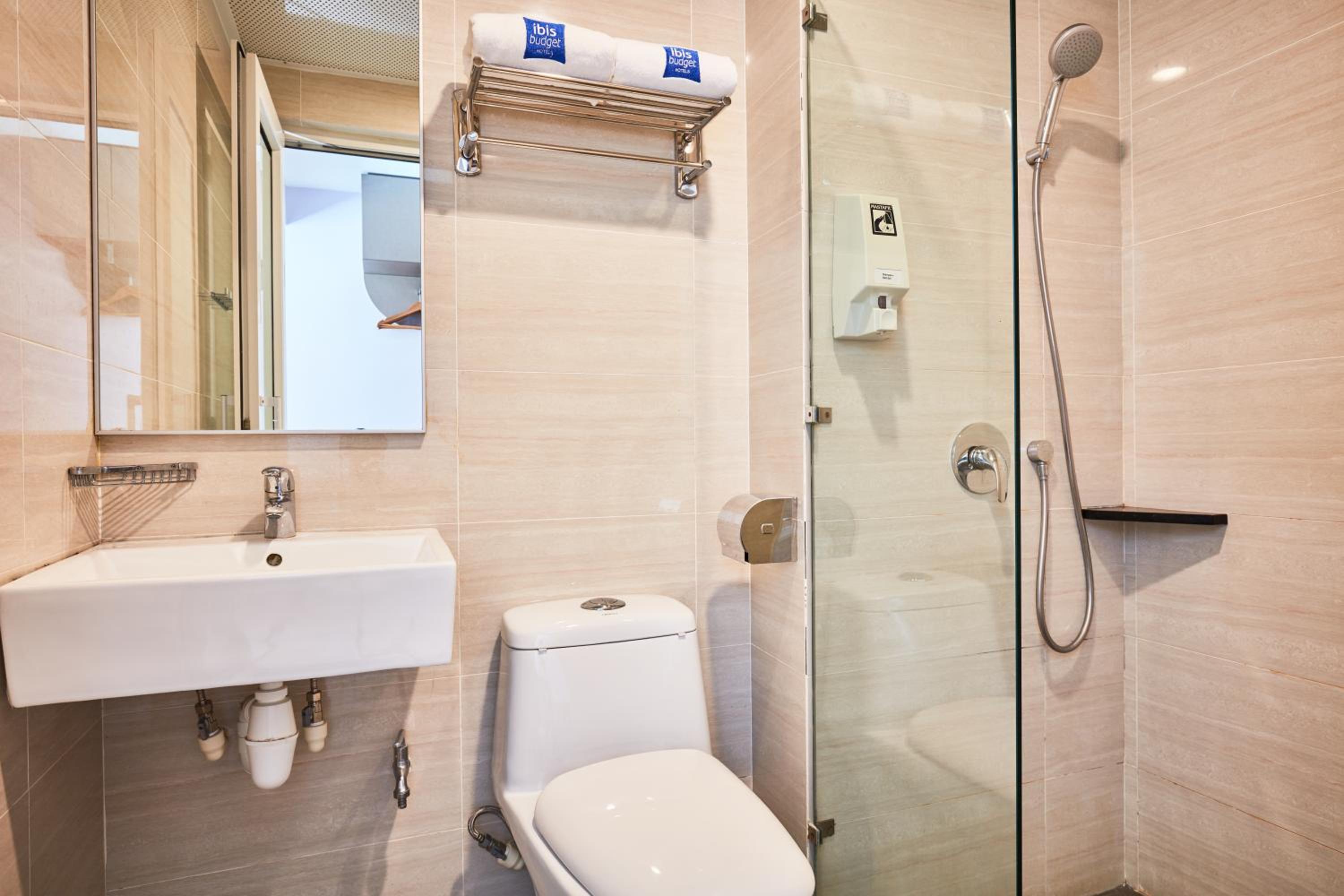 Standard Twin Room (No Window) photo 3