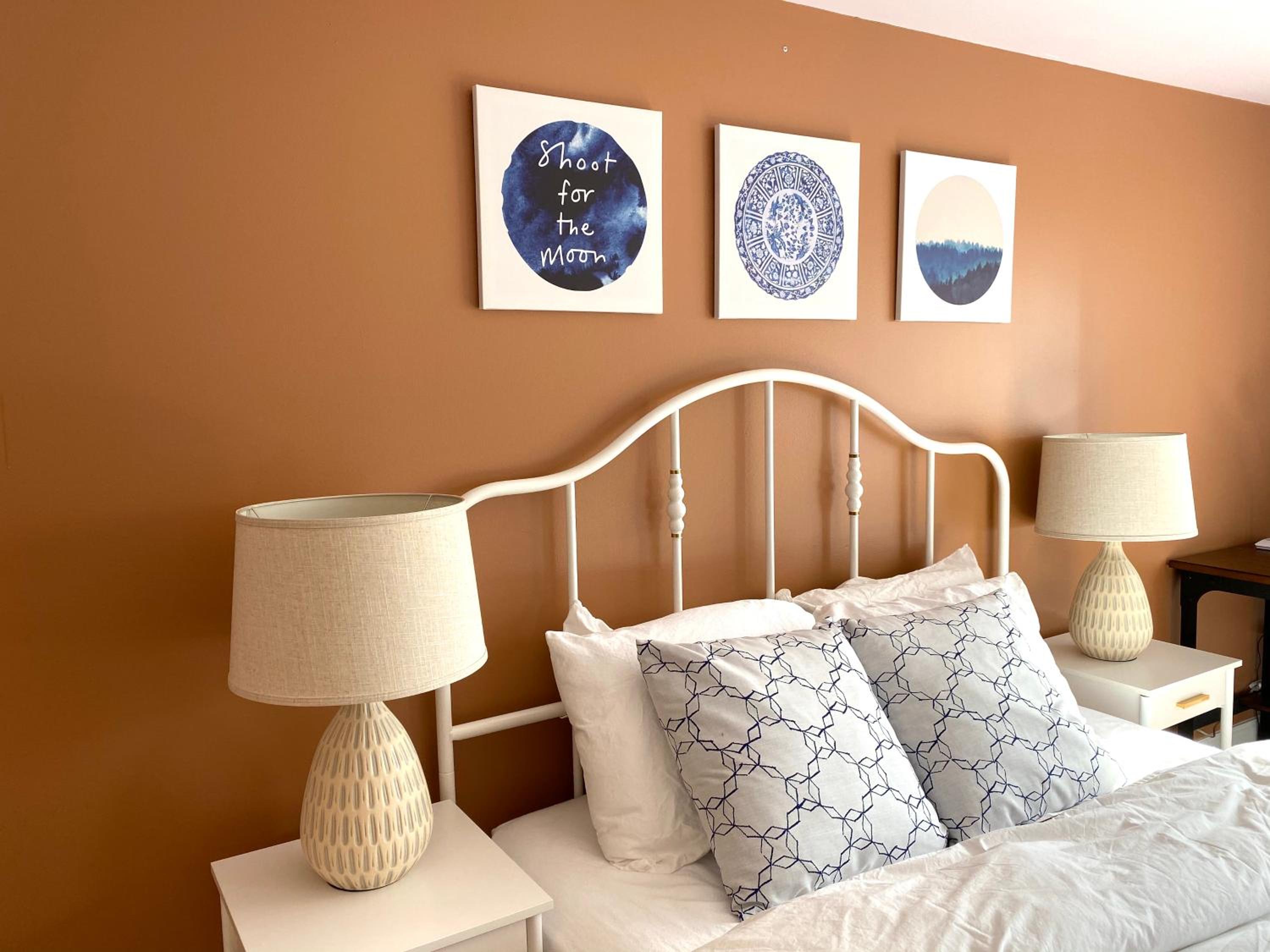 Deluxe Queen Room - Photo 12