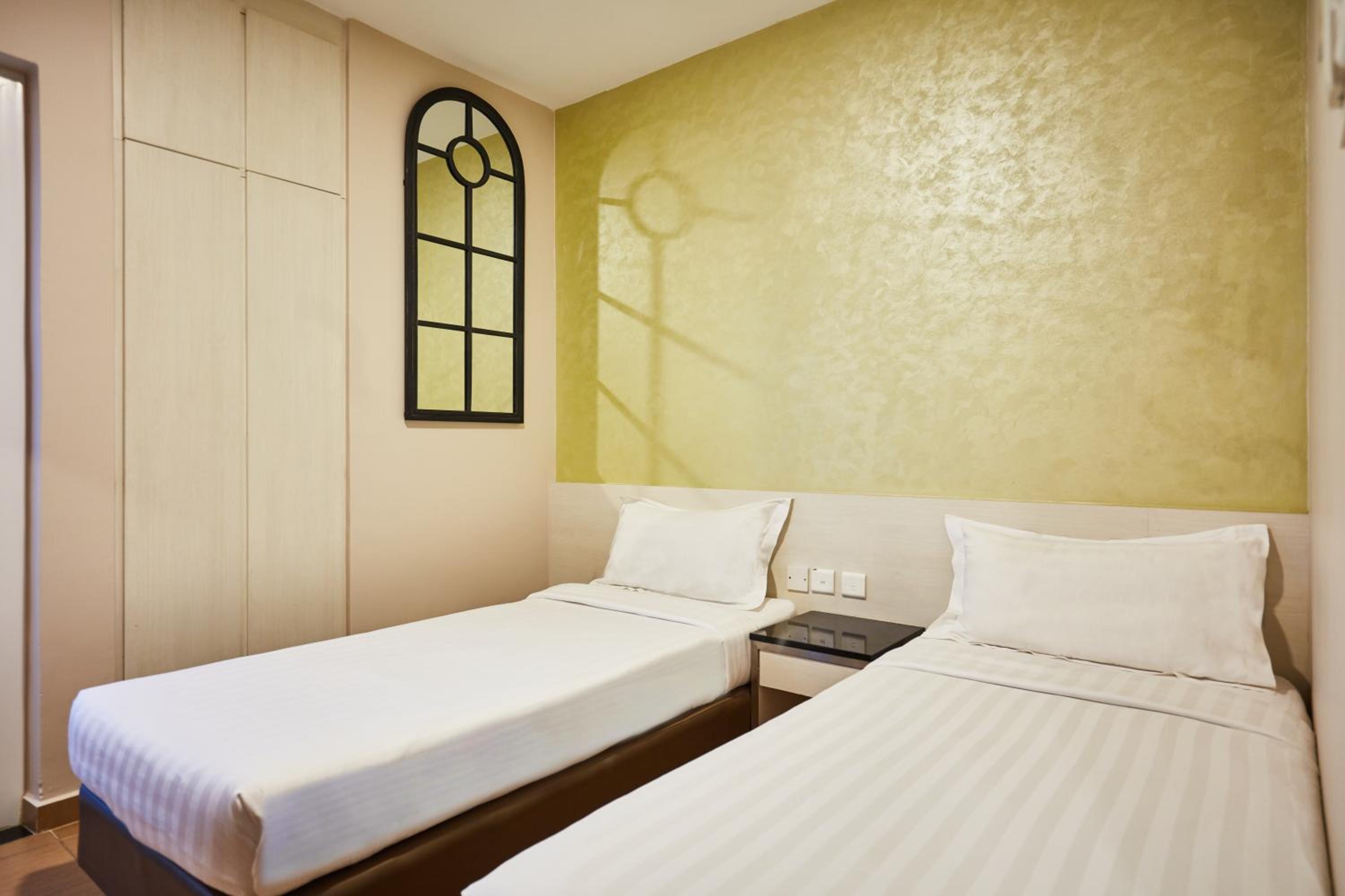 Standard Twin Room (No Window) photo 2
