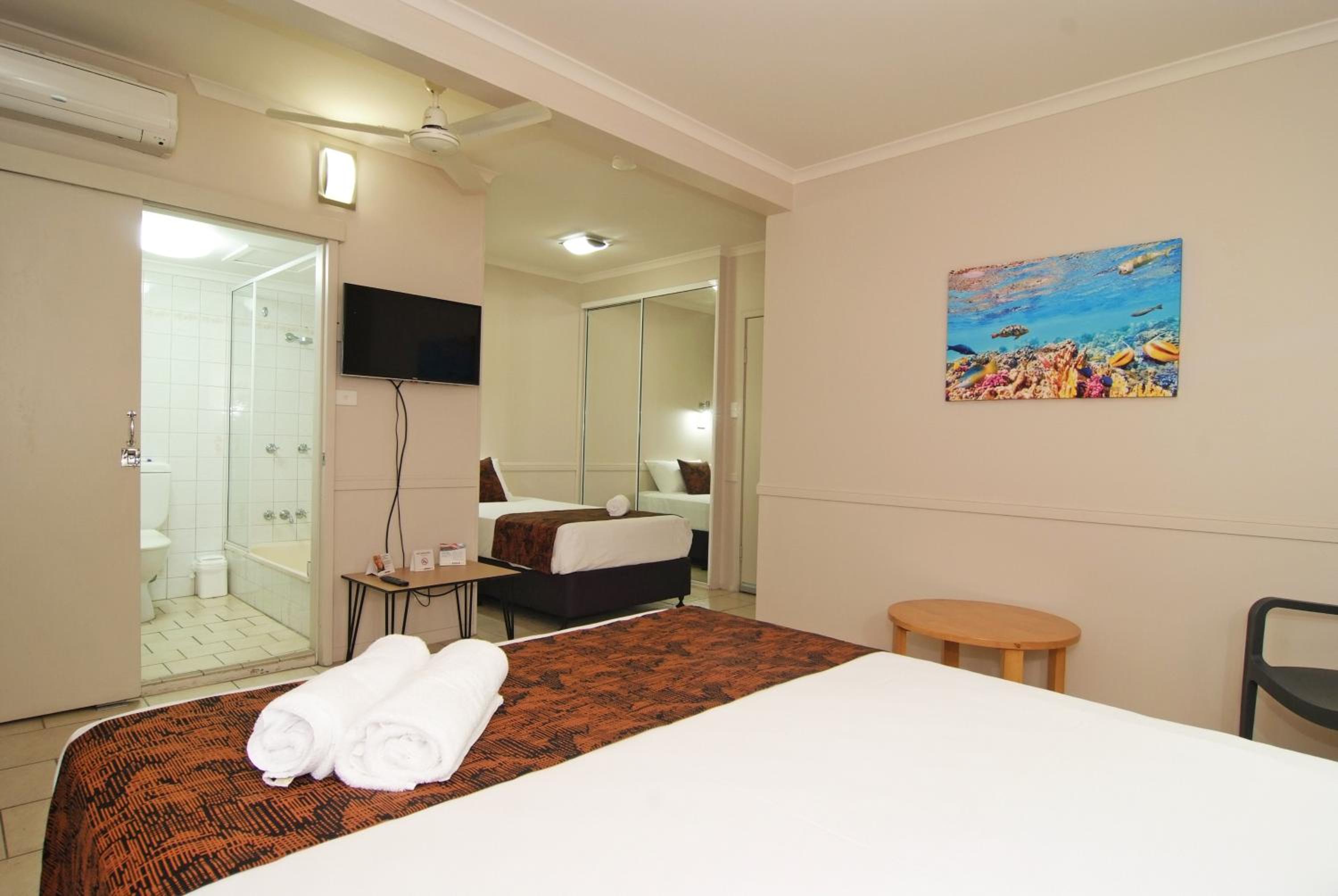 Standard Triple Room - Photo 3