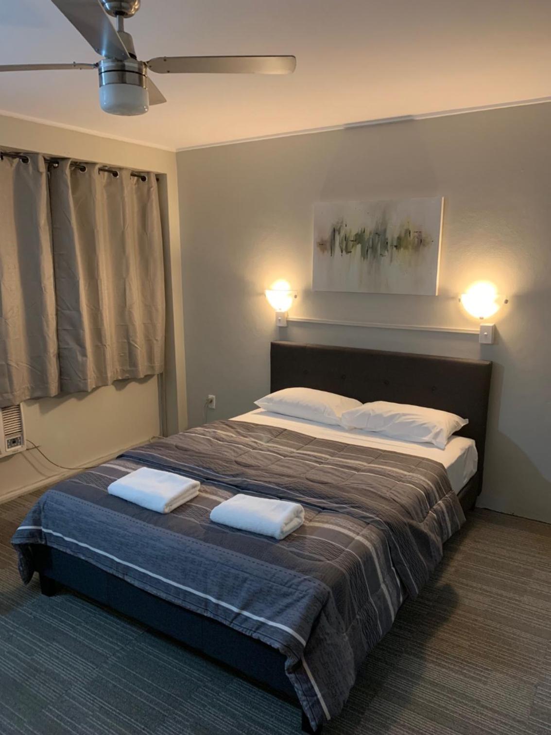 Double Room with Private Bathroom - Photo 7