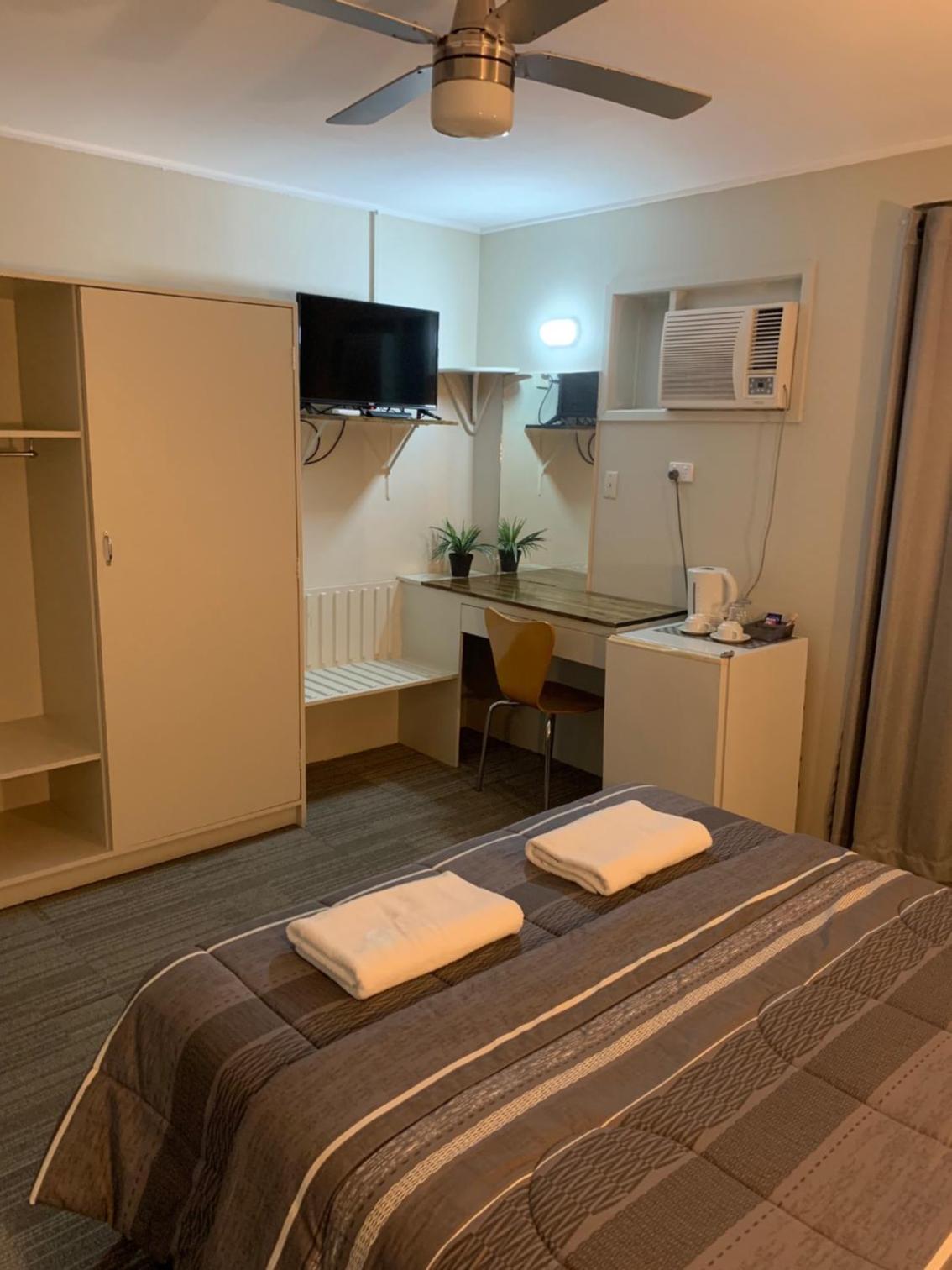 Double Room with Private Bathroom - Photo 5