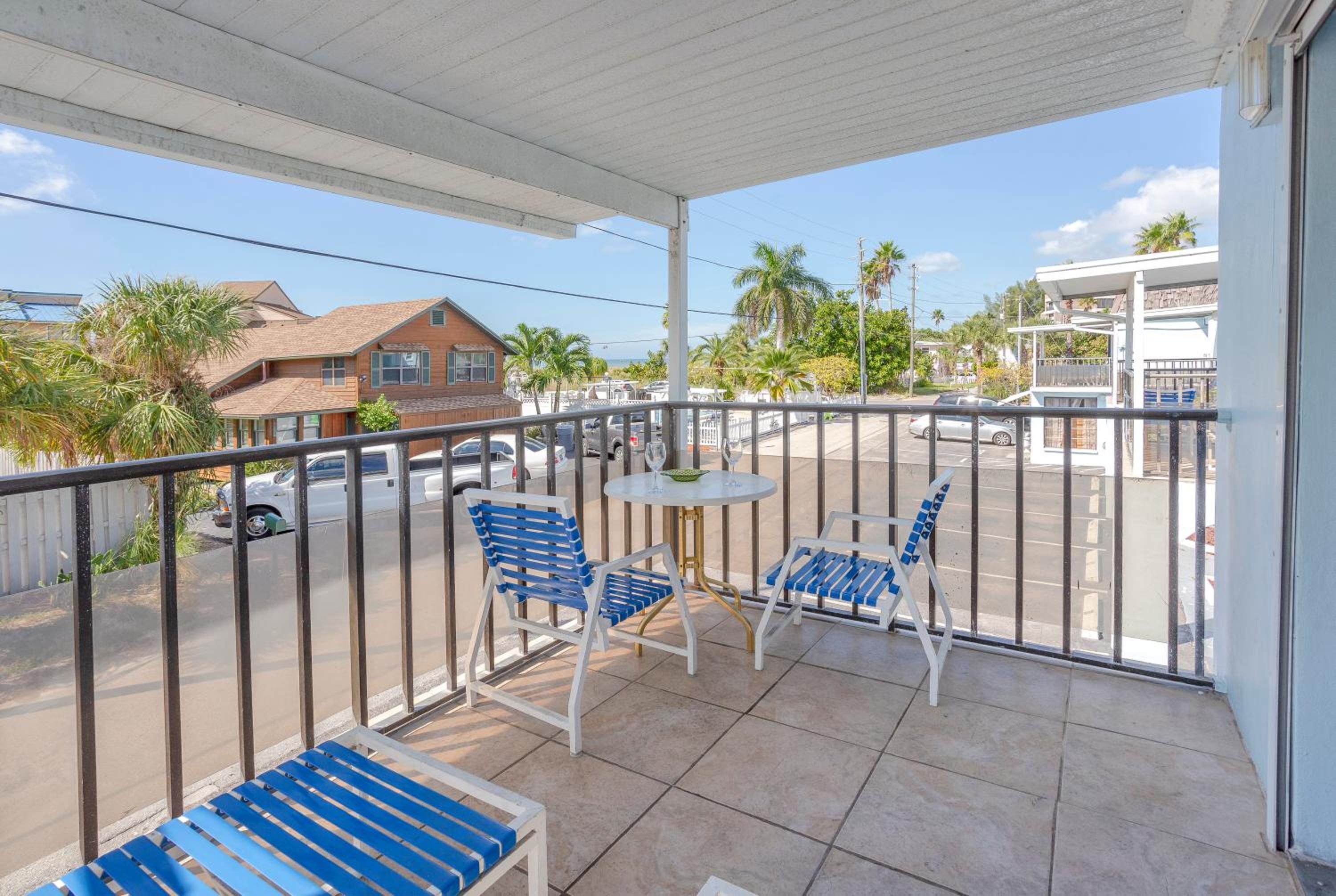Two-Bedroom Apartment with Ocean View photo 2
