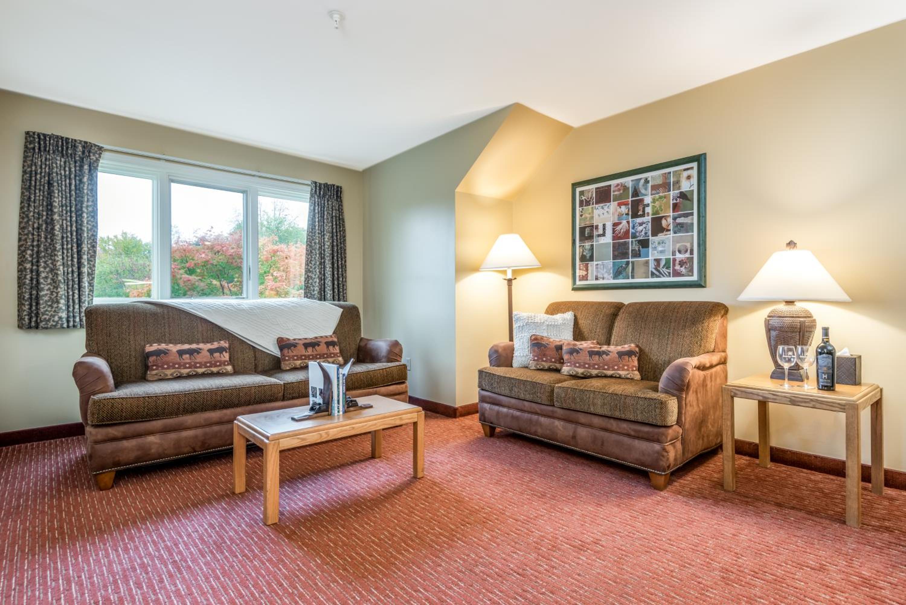 One-Bedroom Suite photo 1