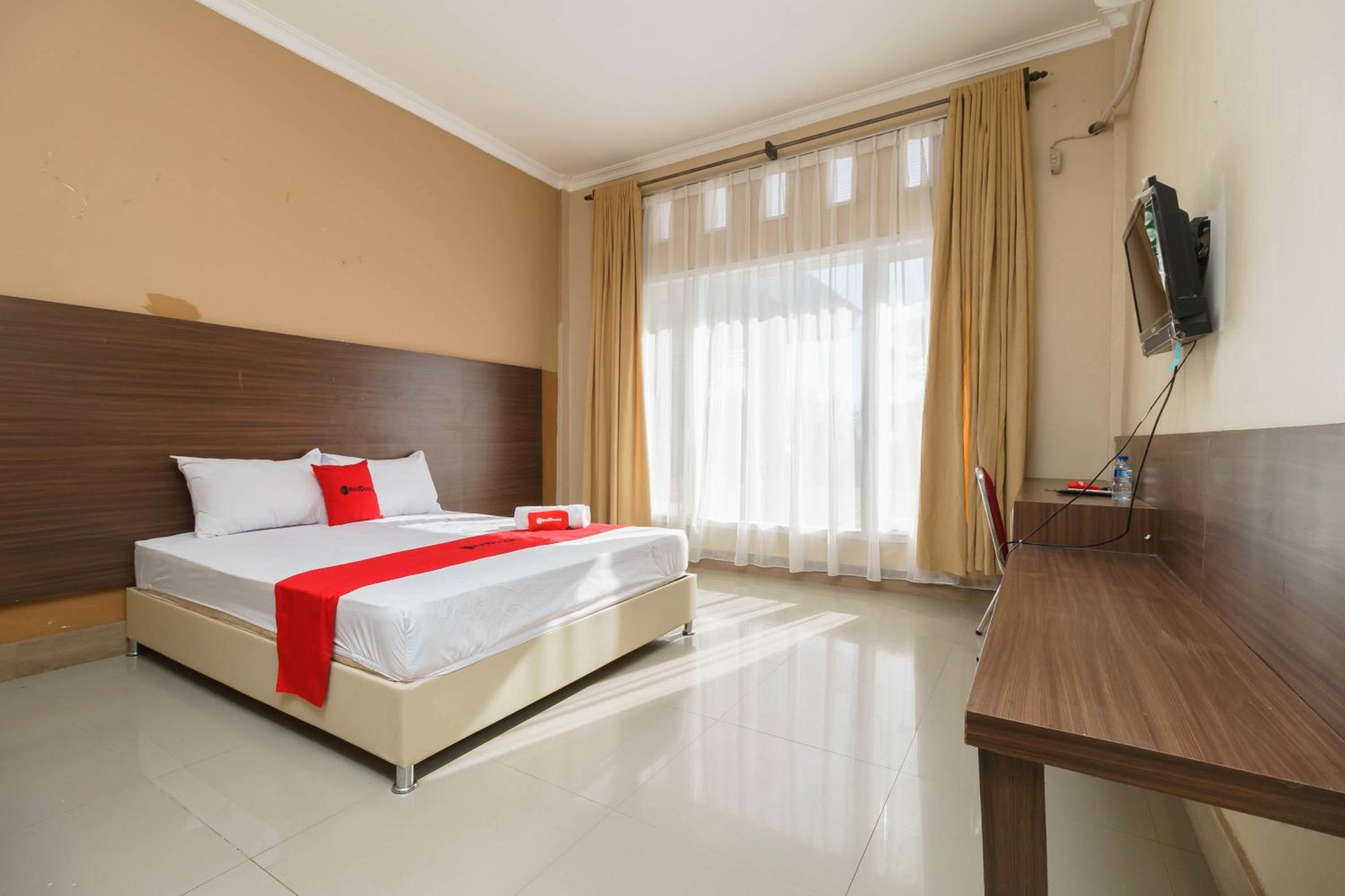 Deluxe Room - Photo 1