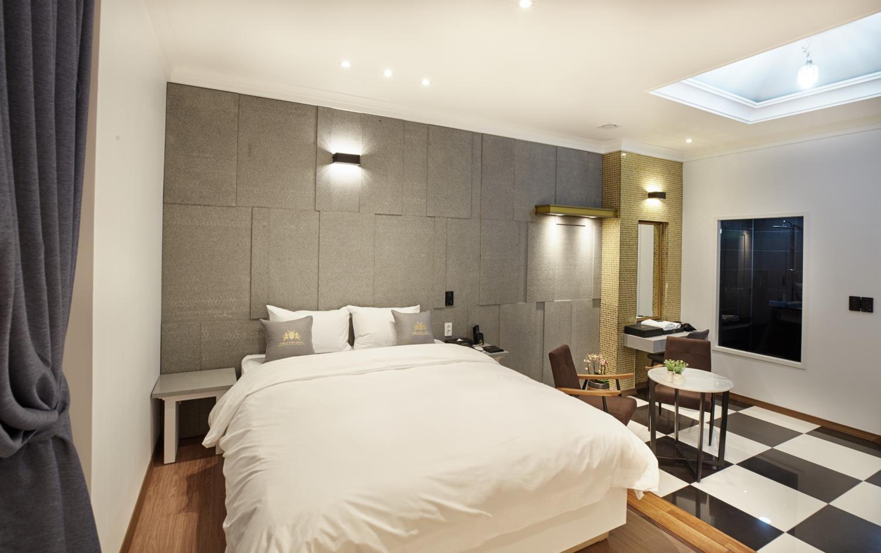 Deluxe Double Room - Photo 4