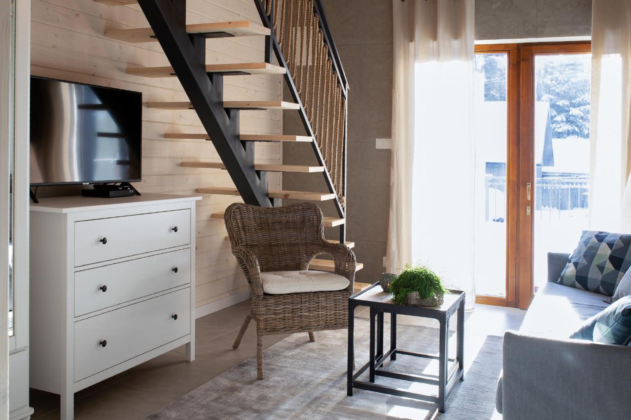 Apartment - Split Level photo 2