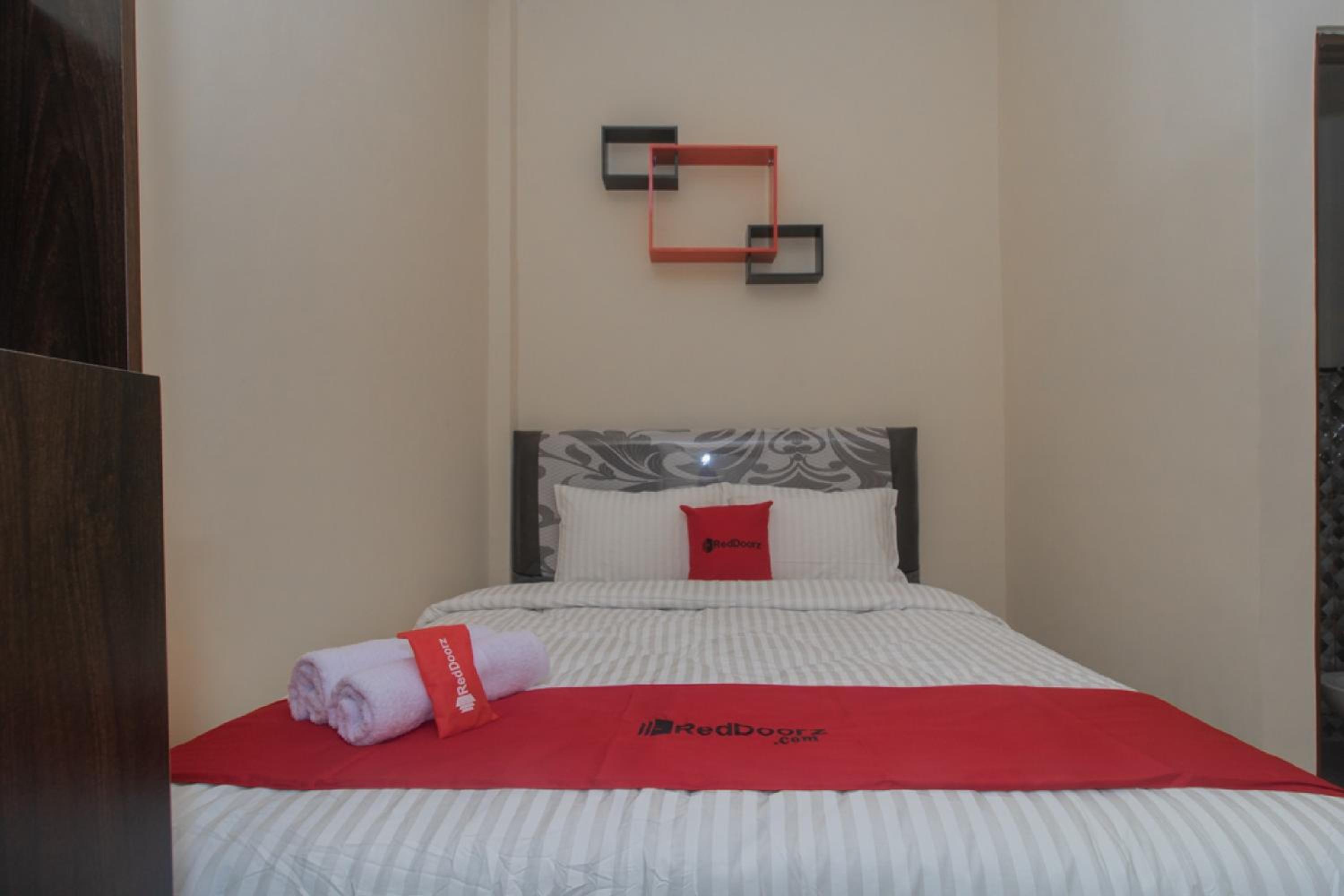Standard Double Room - Photo 8