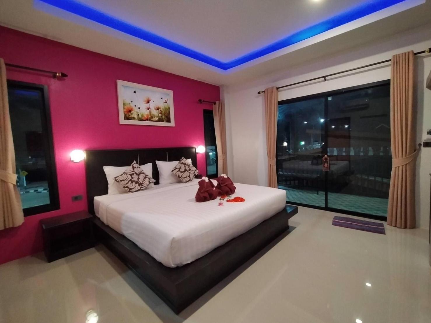Double Room with Mountain View - Photo 1