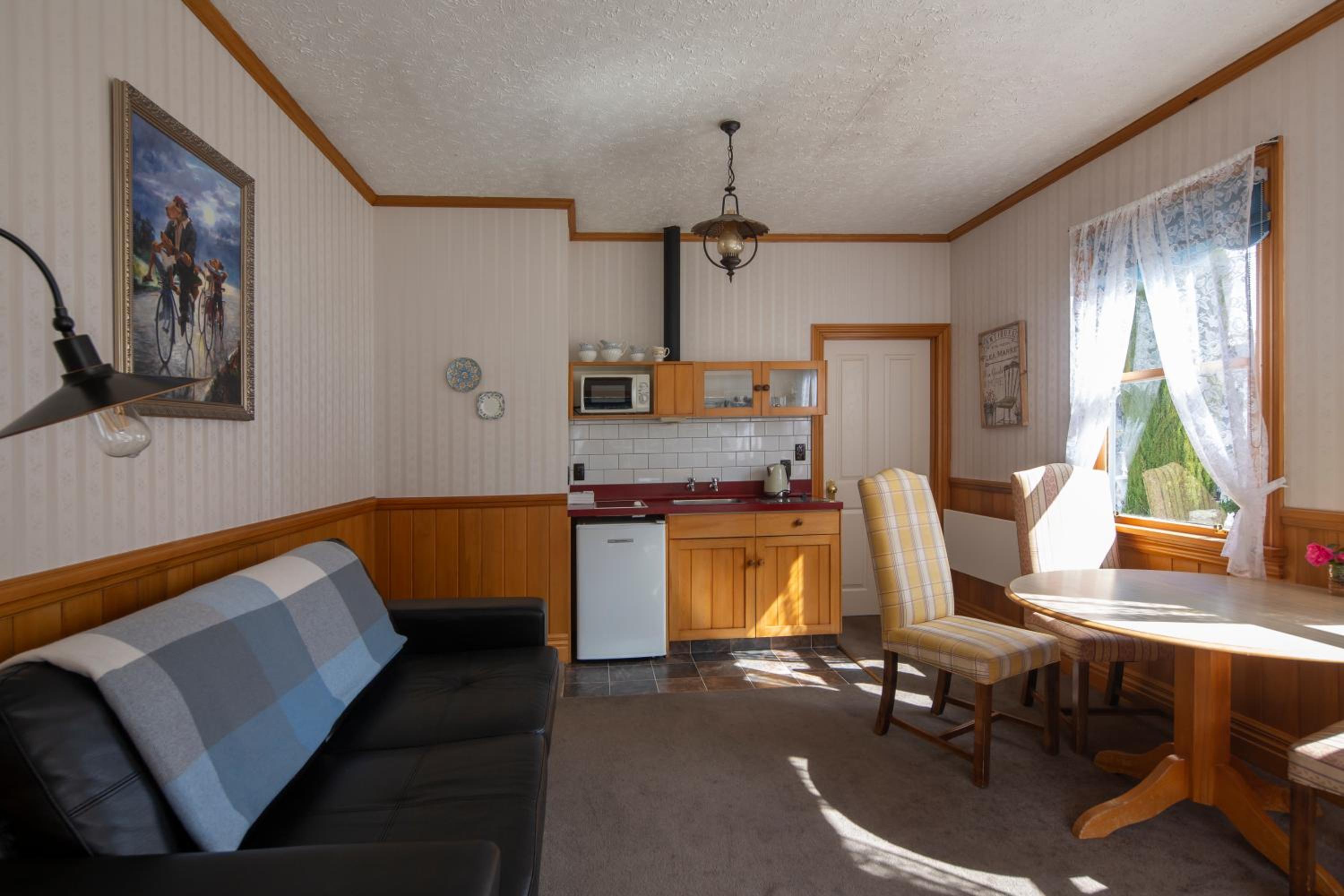 One-Bedroom Cottage