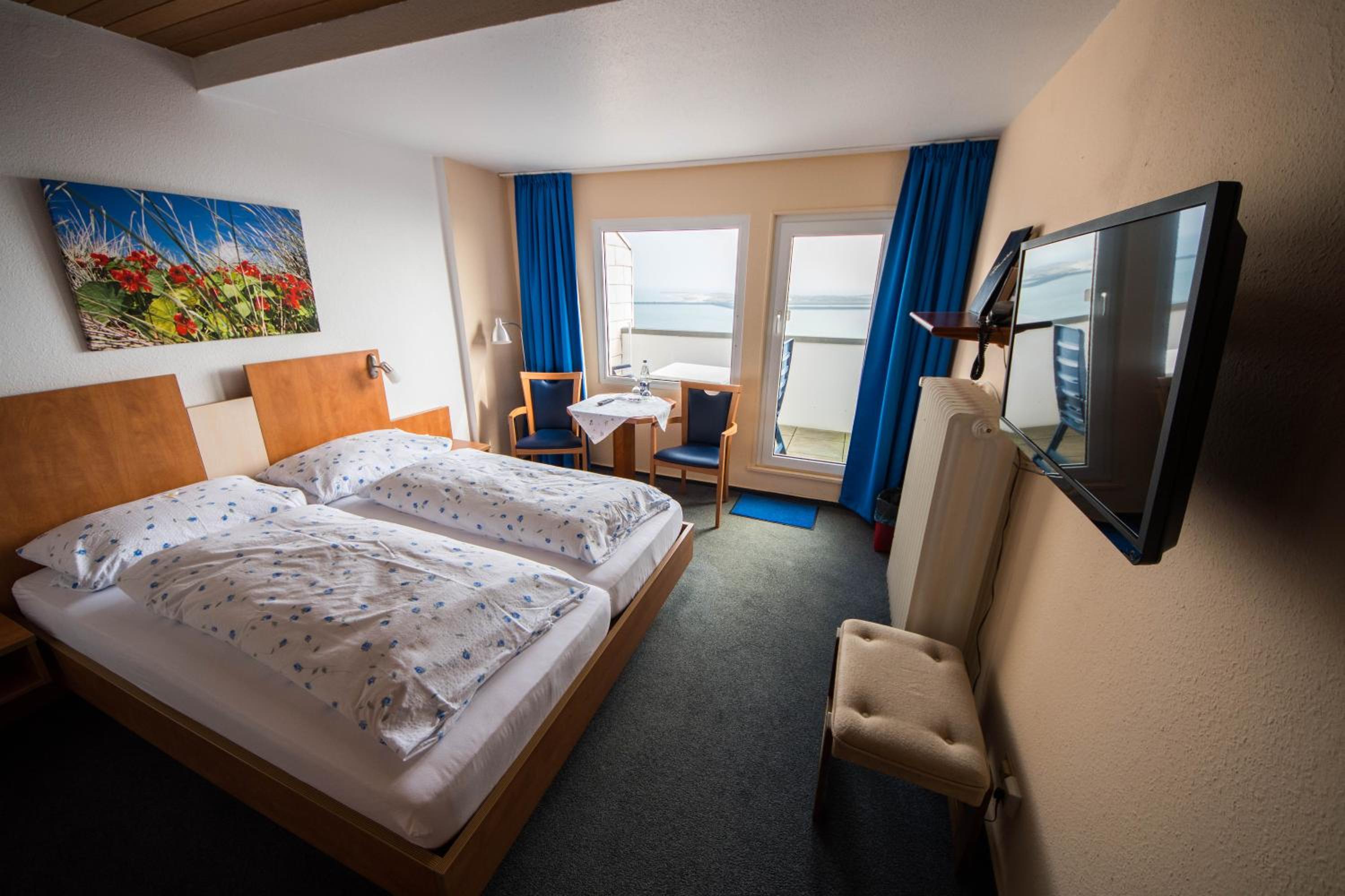 Double Room with Sea View and Balcony