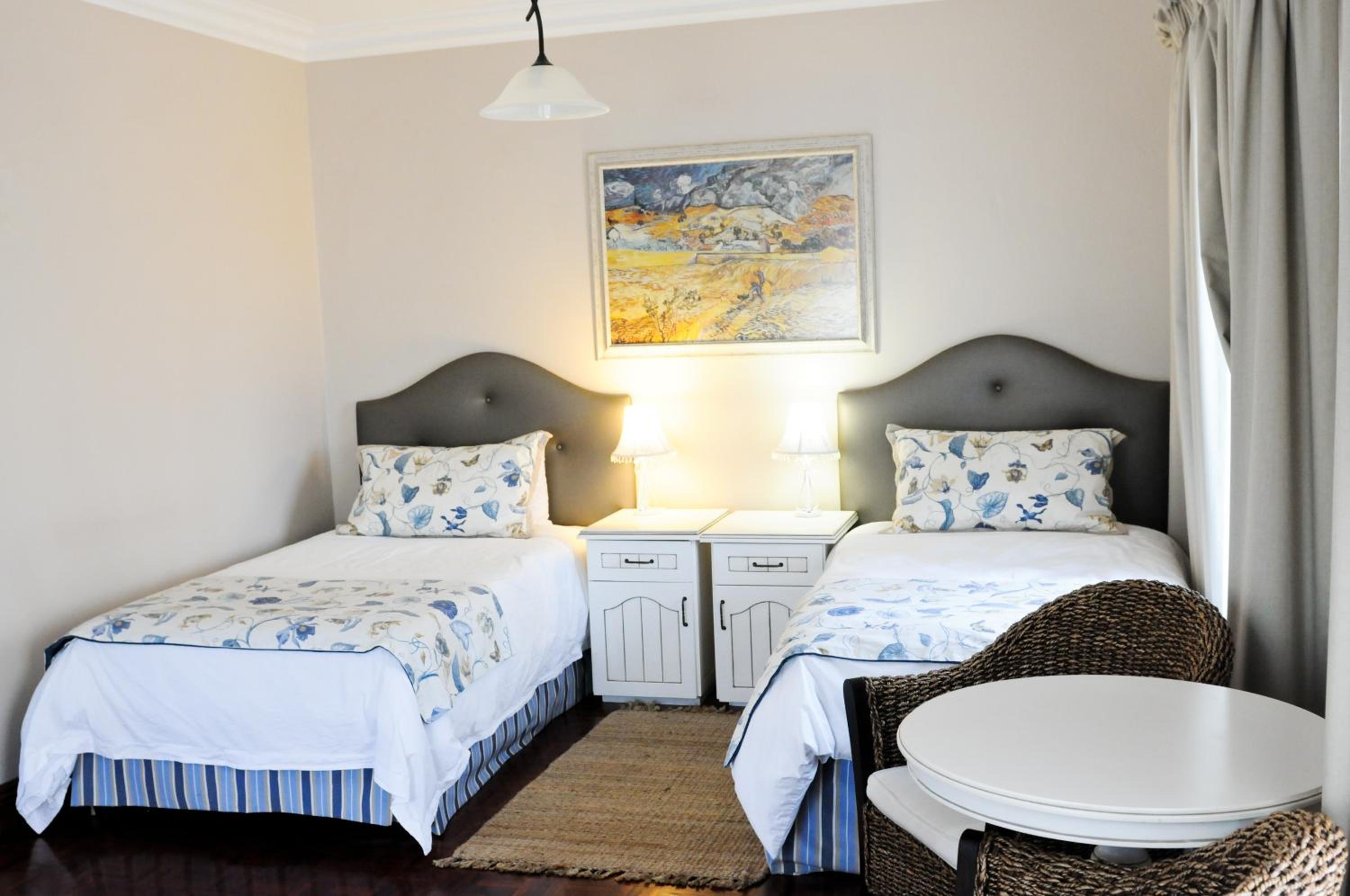 Twin Room with Kitchenette photo 3