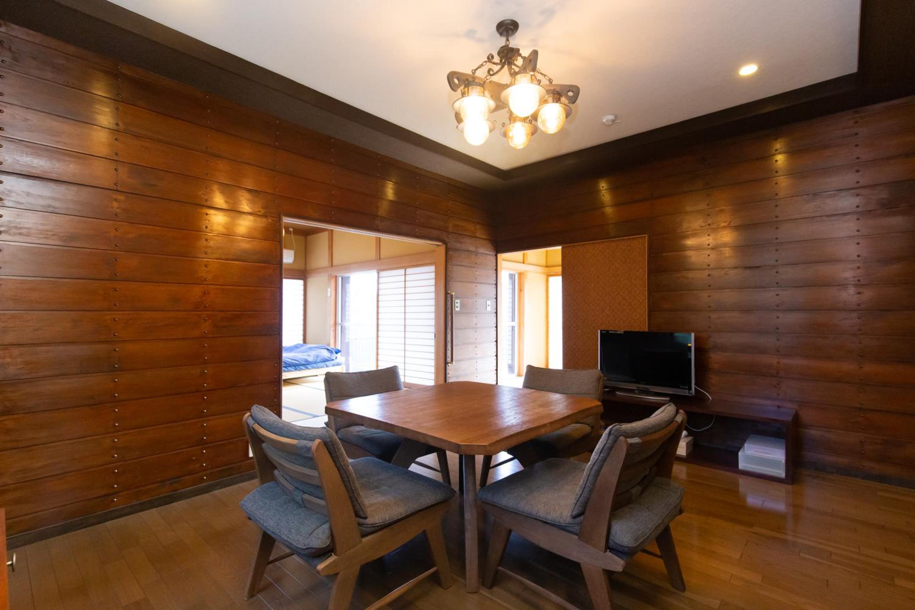 Two-Bedroom House - Photo 43