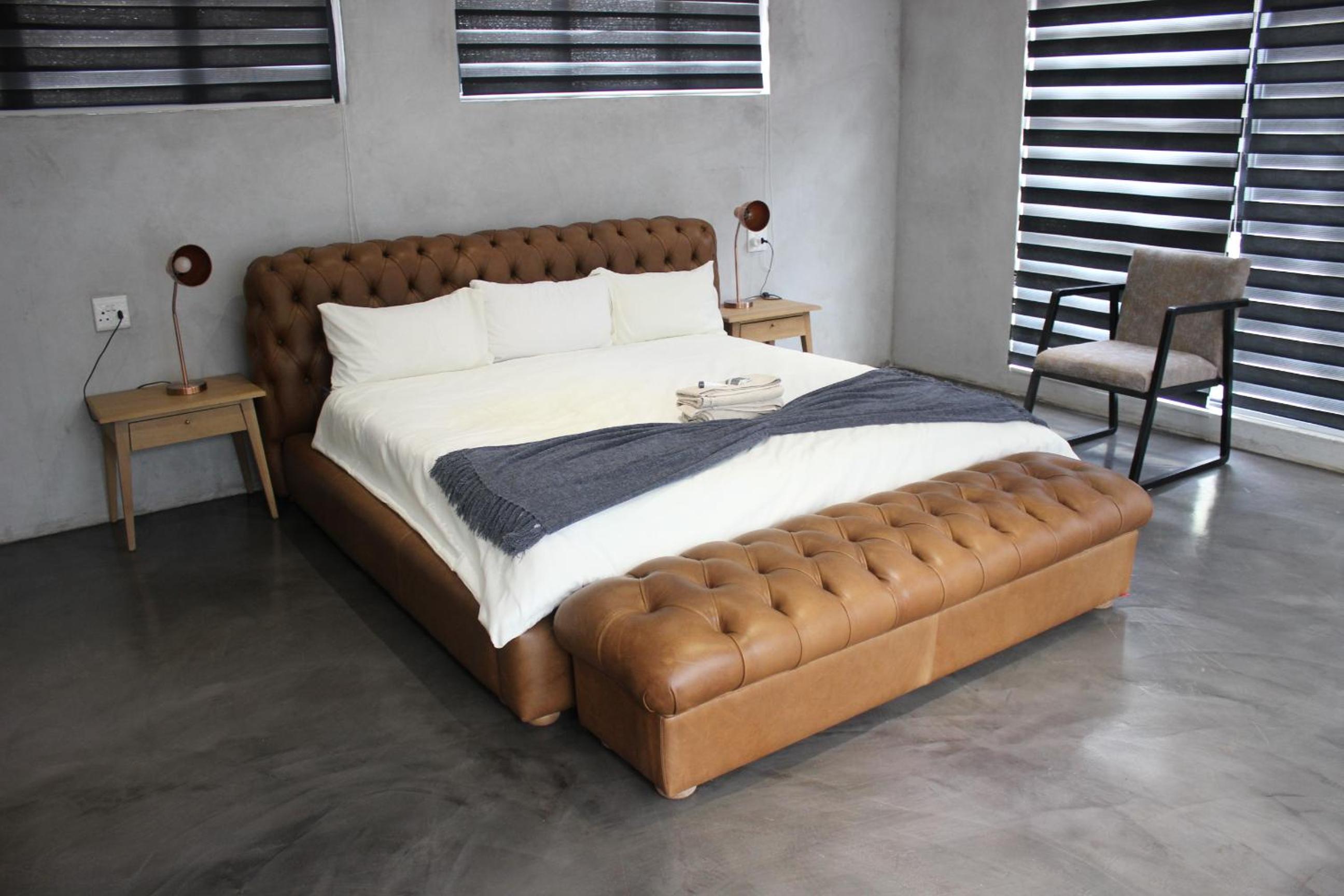 Deluxe King Suite photo 1