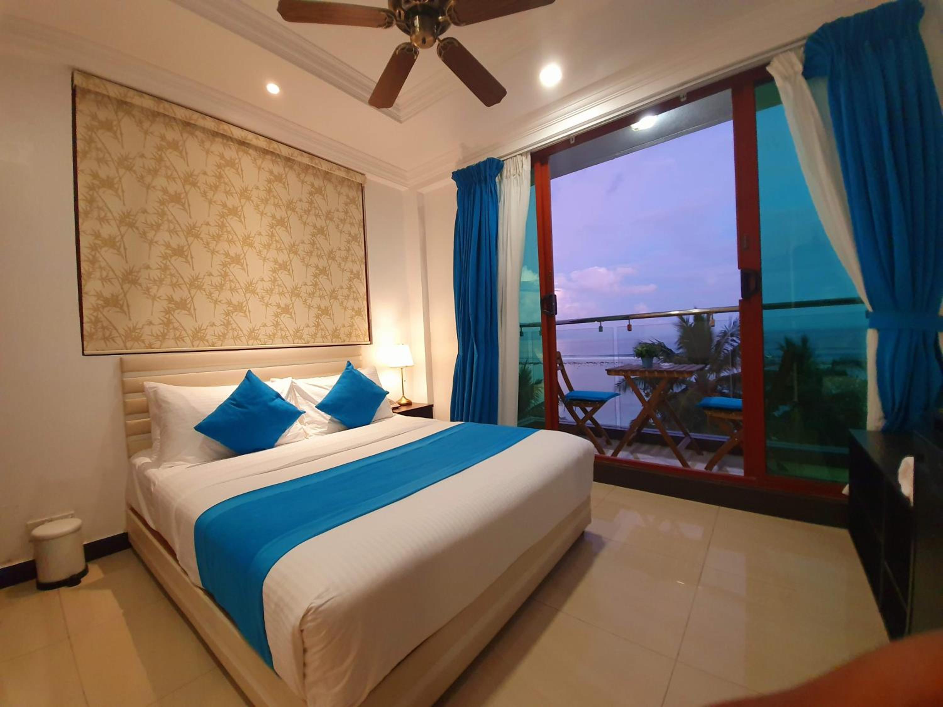 Deluxe Double Room with Balcony and Sea View (10% off on Male City Tour) photo 3