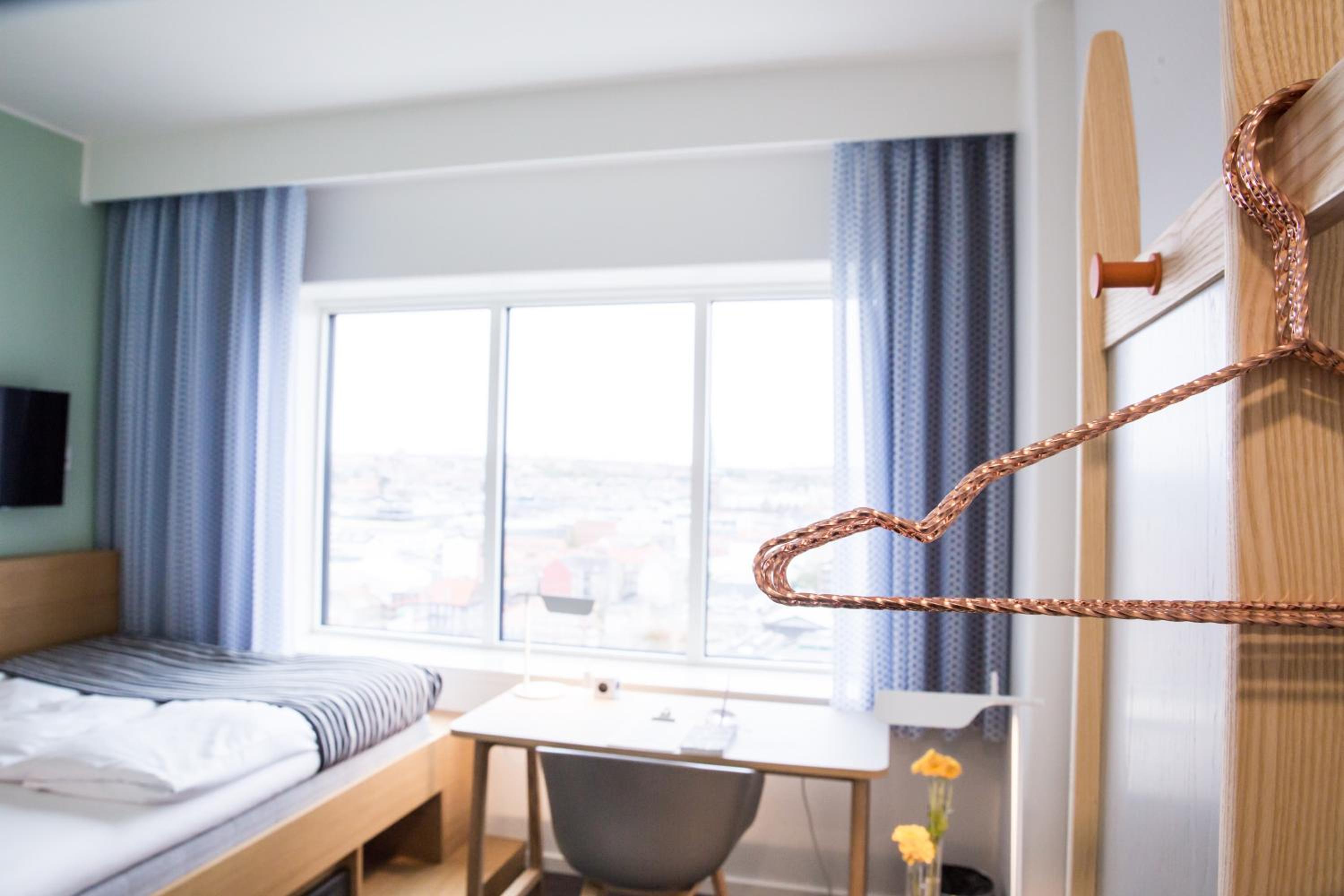 Single Room - Non-Smoking