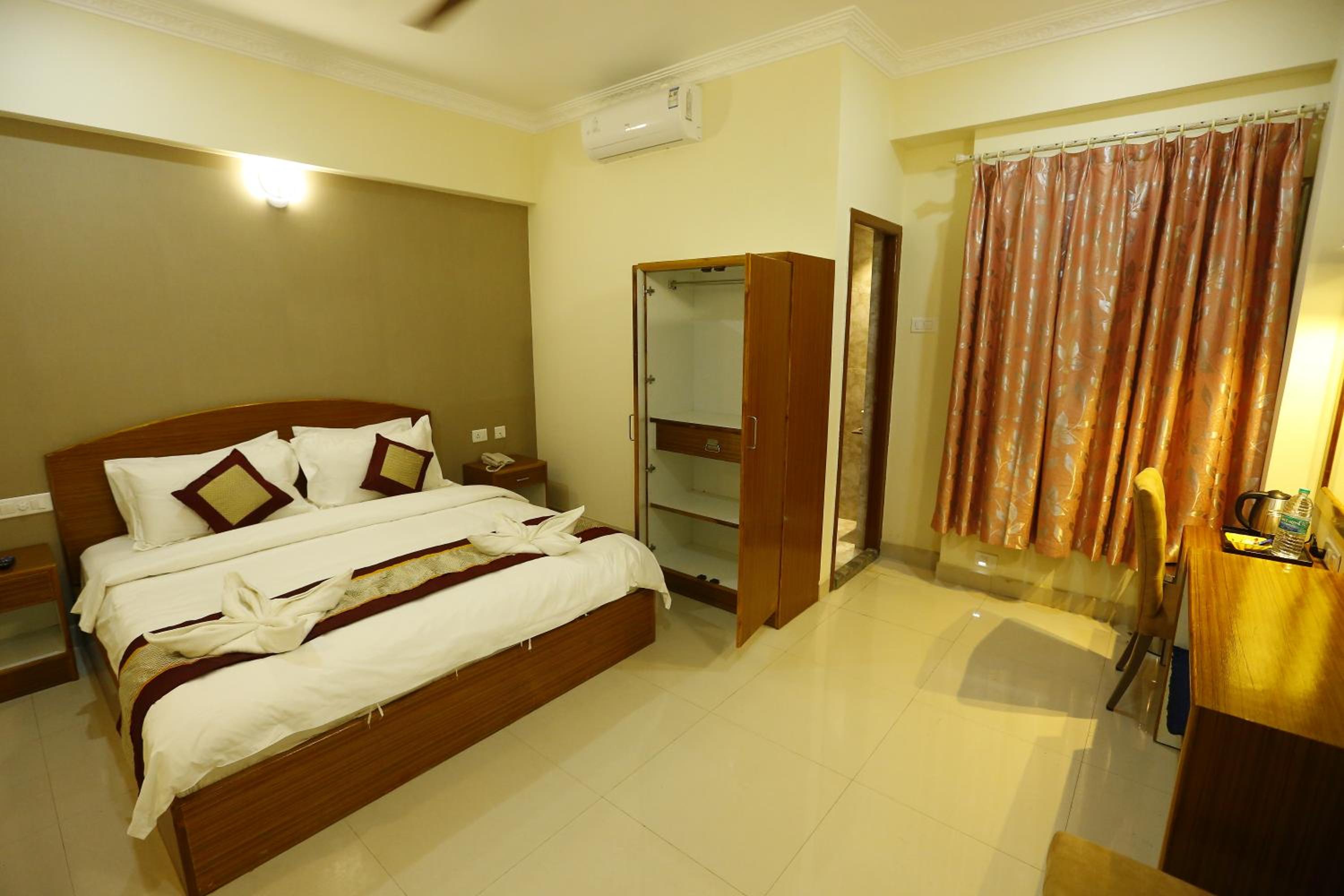 Standard Double Room - Photo 2
