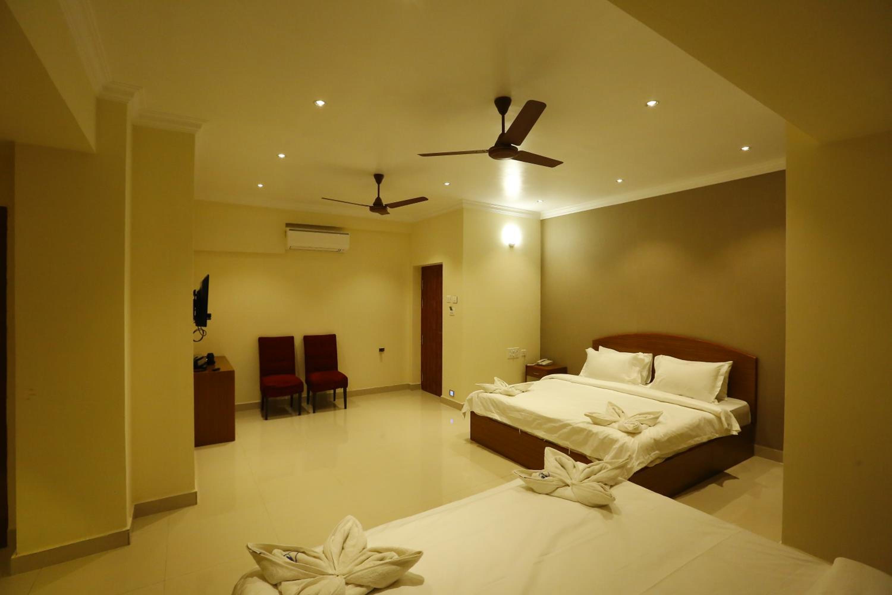 Family Room - Photo 11
