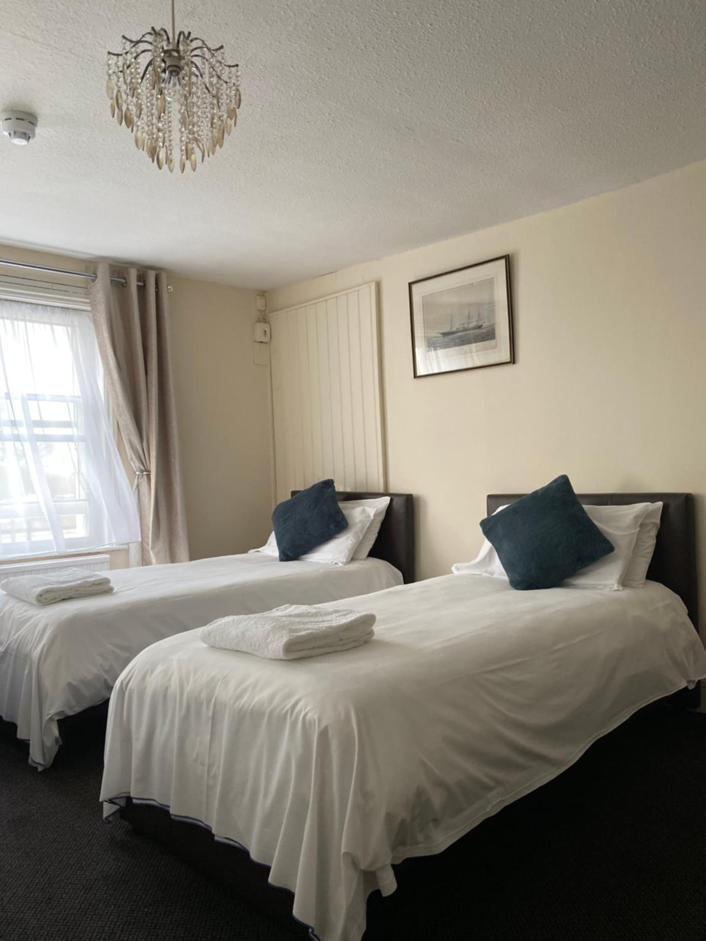 Quadruple Room - Photo 5