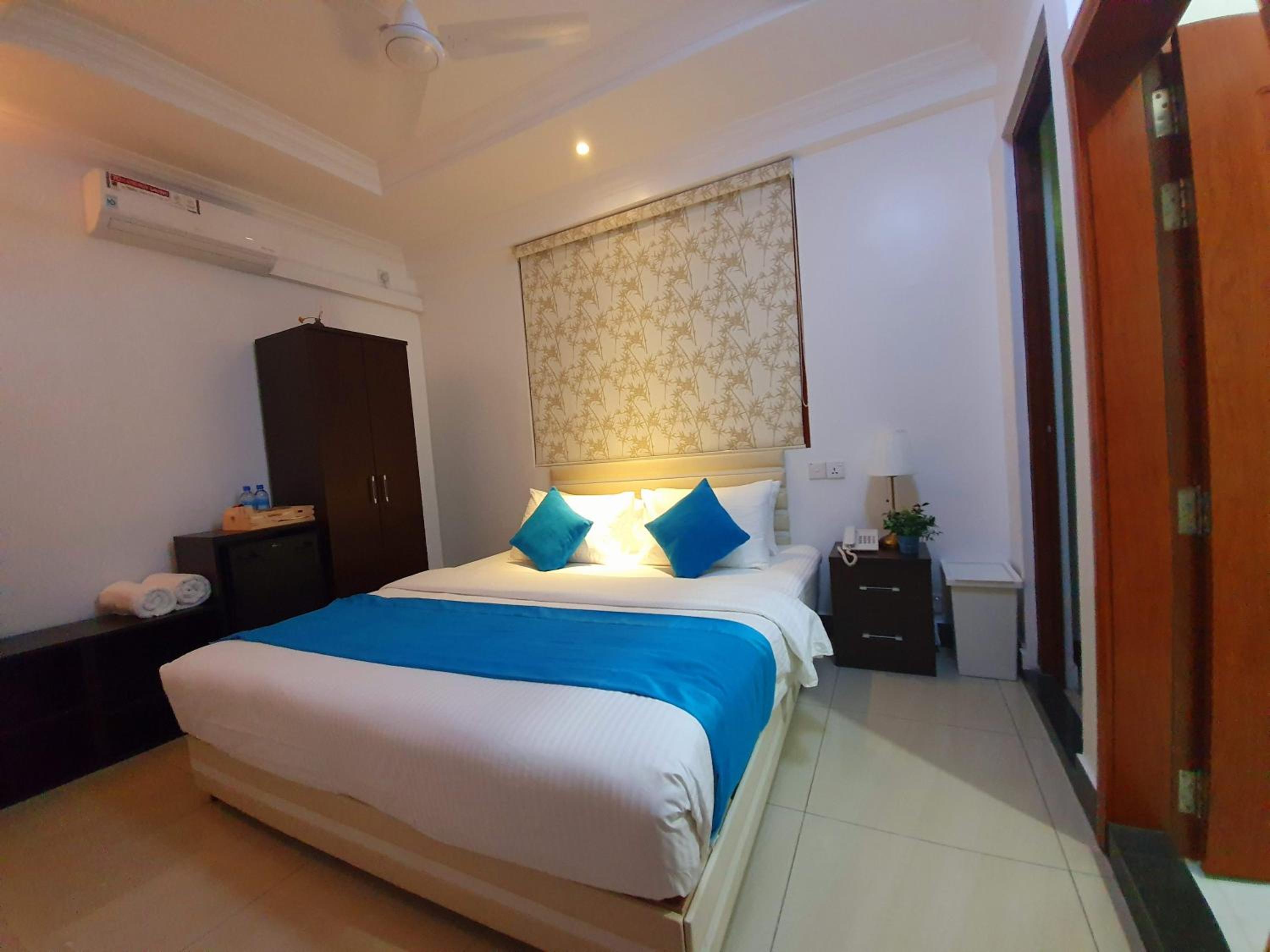 Deluxe Double or Twin Room with Balcony (10% off on Male City Tour) photo 1