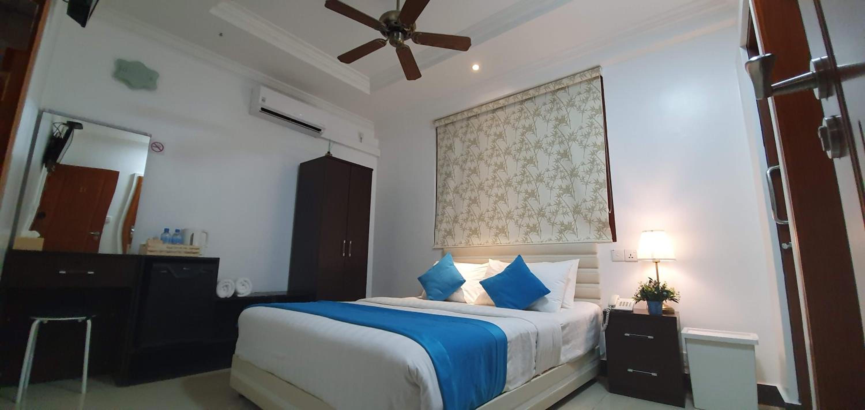 Standard Double Room with Balcony (10% off on Male City Tour) photo 1