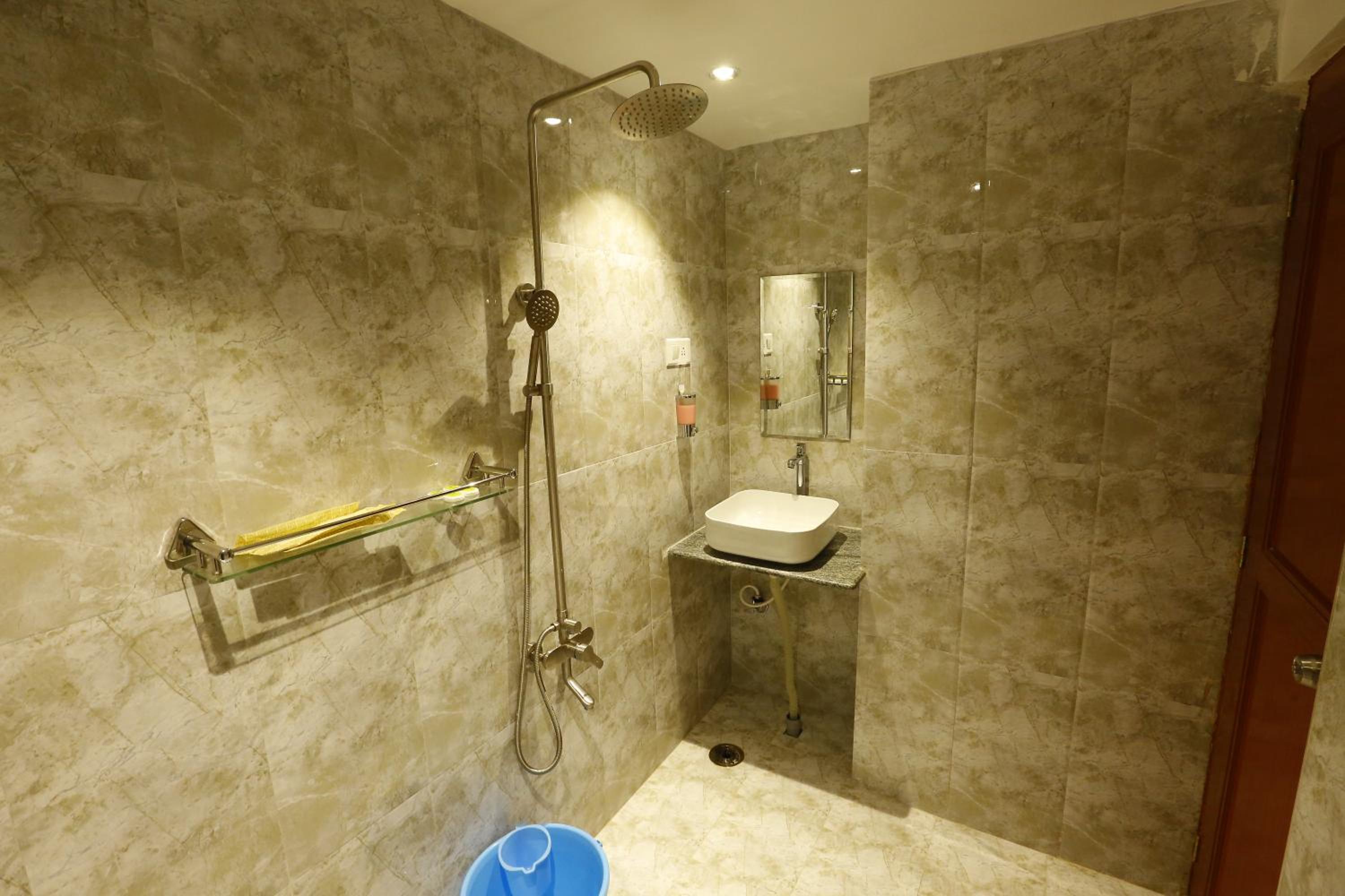 Classic Triple Room - Photo 6