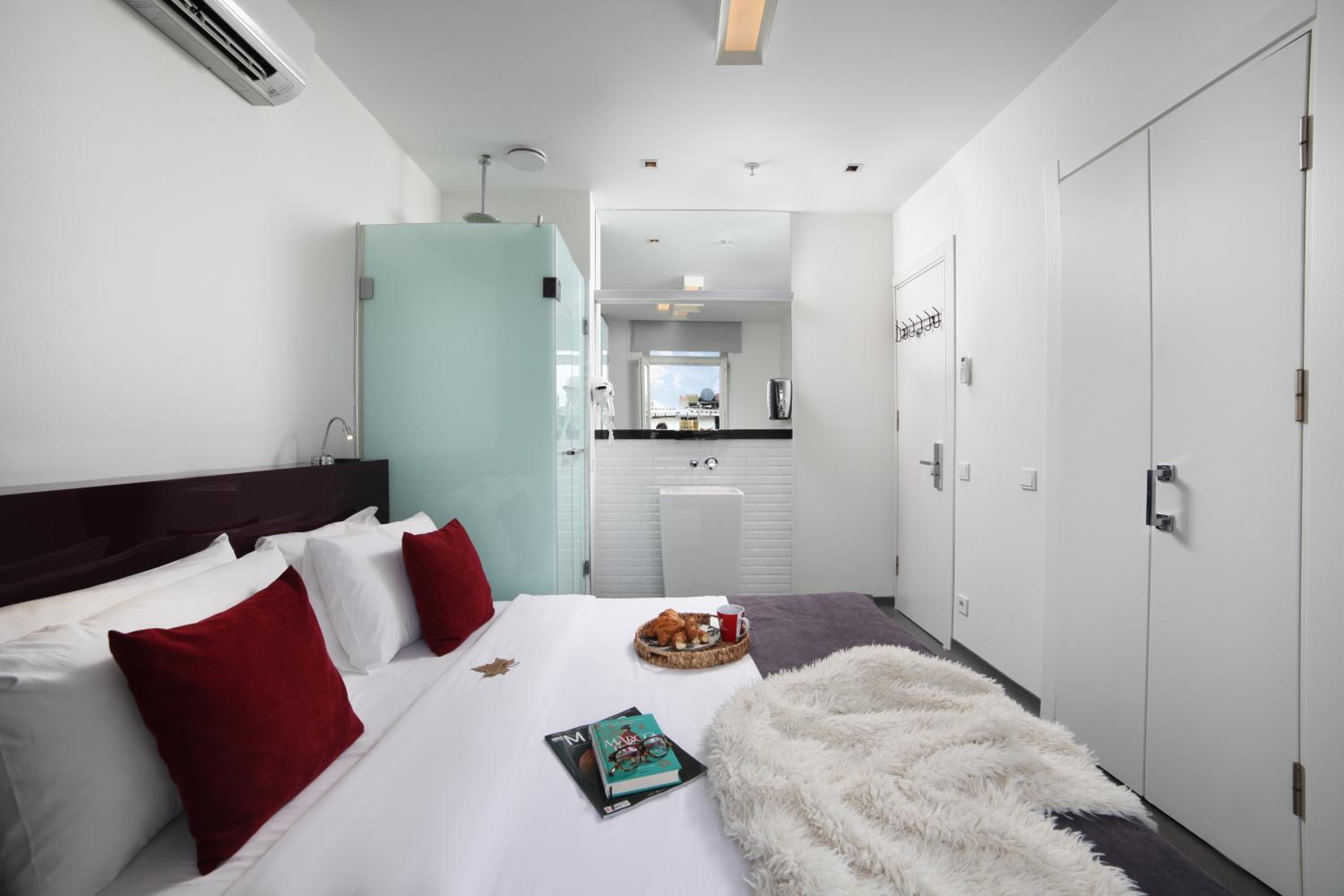 Superior Double Room with Private Bathroom photo 2
