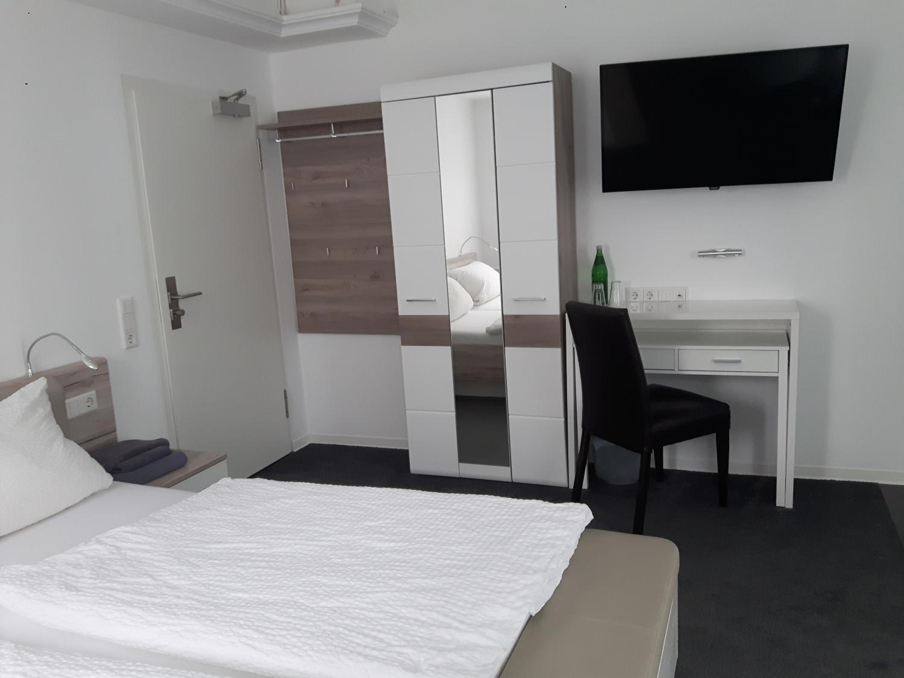 Double Room - Photo 1