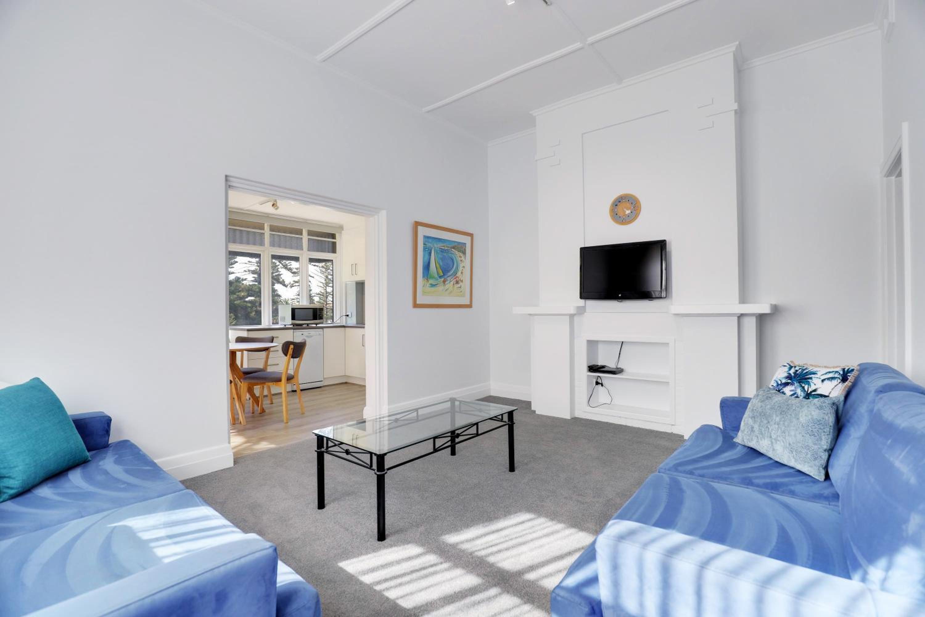 Two-Bedroom Park View Balcony Suite photo 2