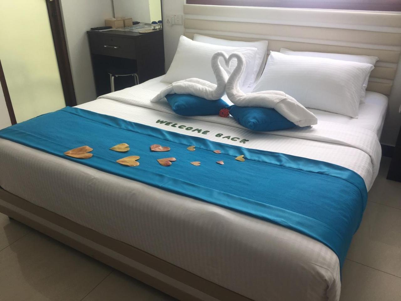 Standard Double Room (10% off on Male City Tour) photo 1