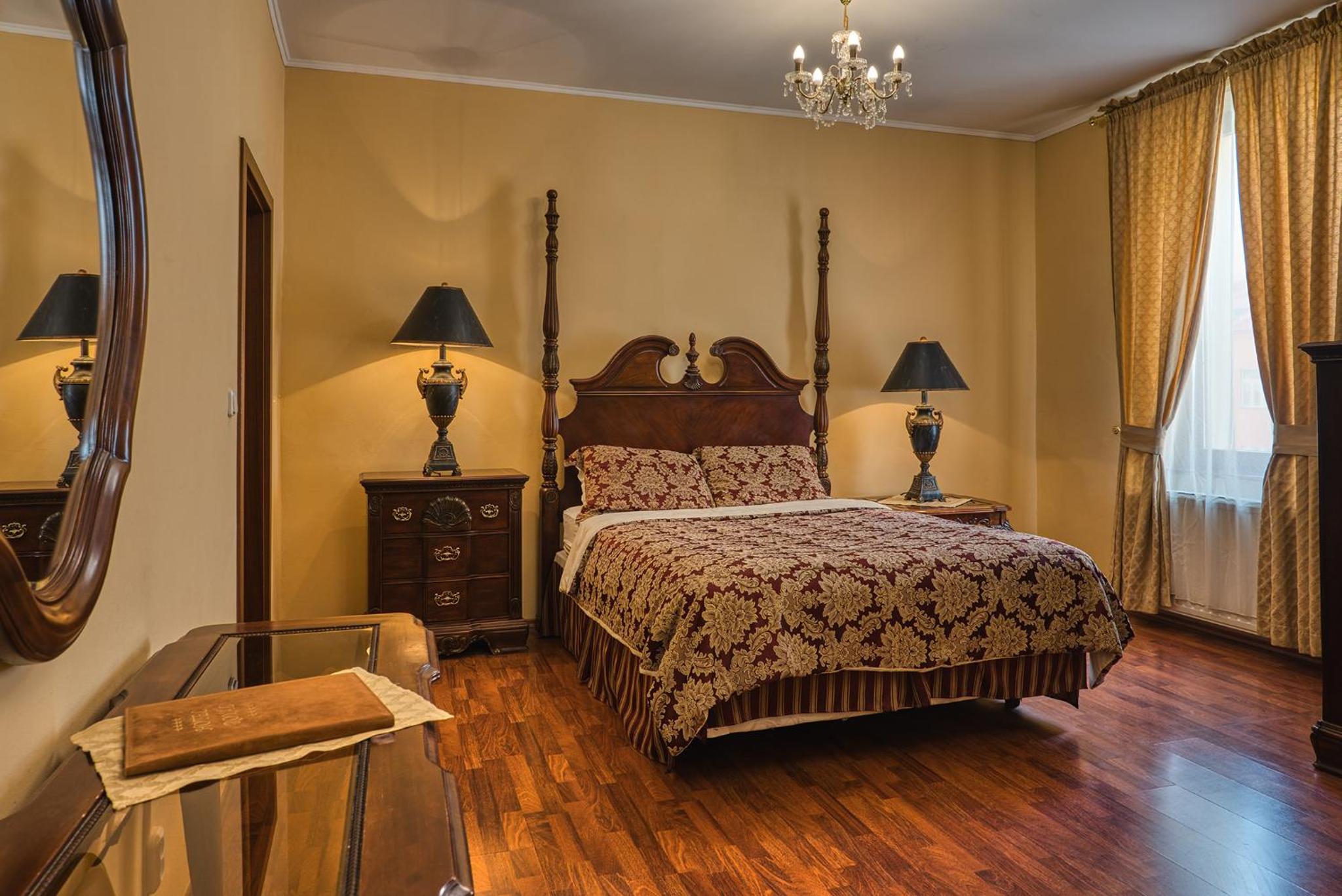 Standard Double Room with Queen Bed - Photo 1