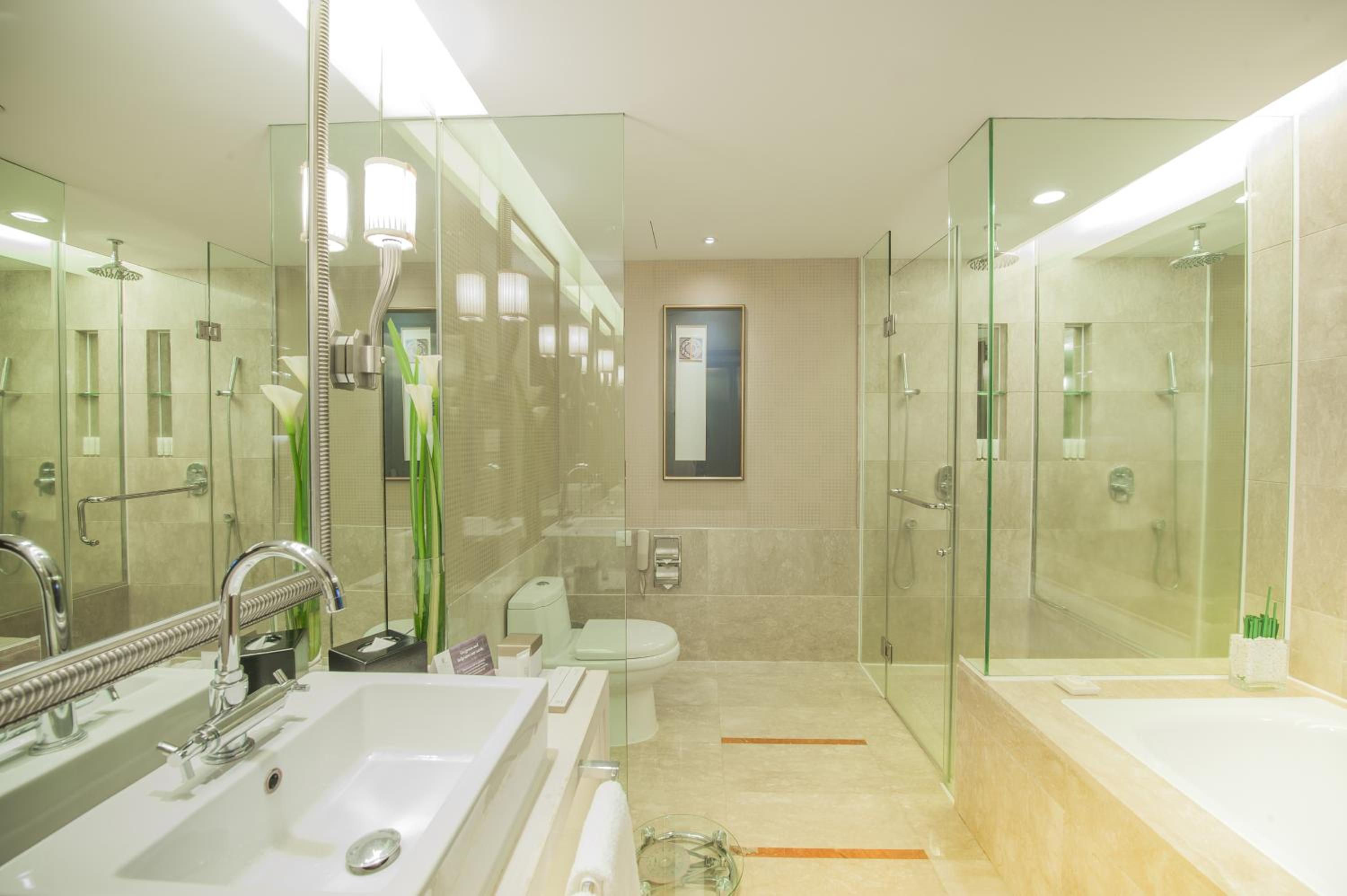 One Bedroom Serviced Suite  photo 2