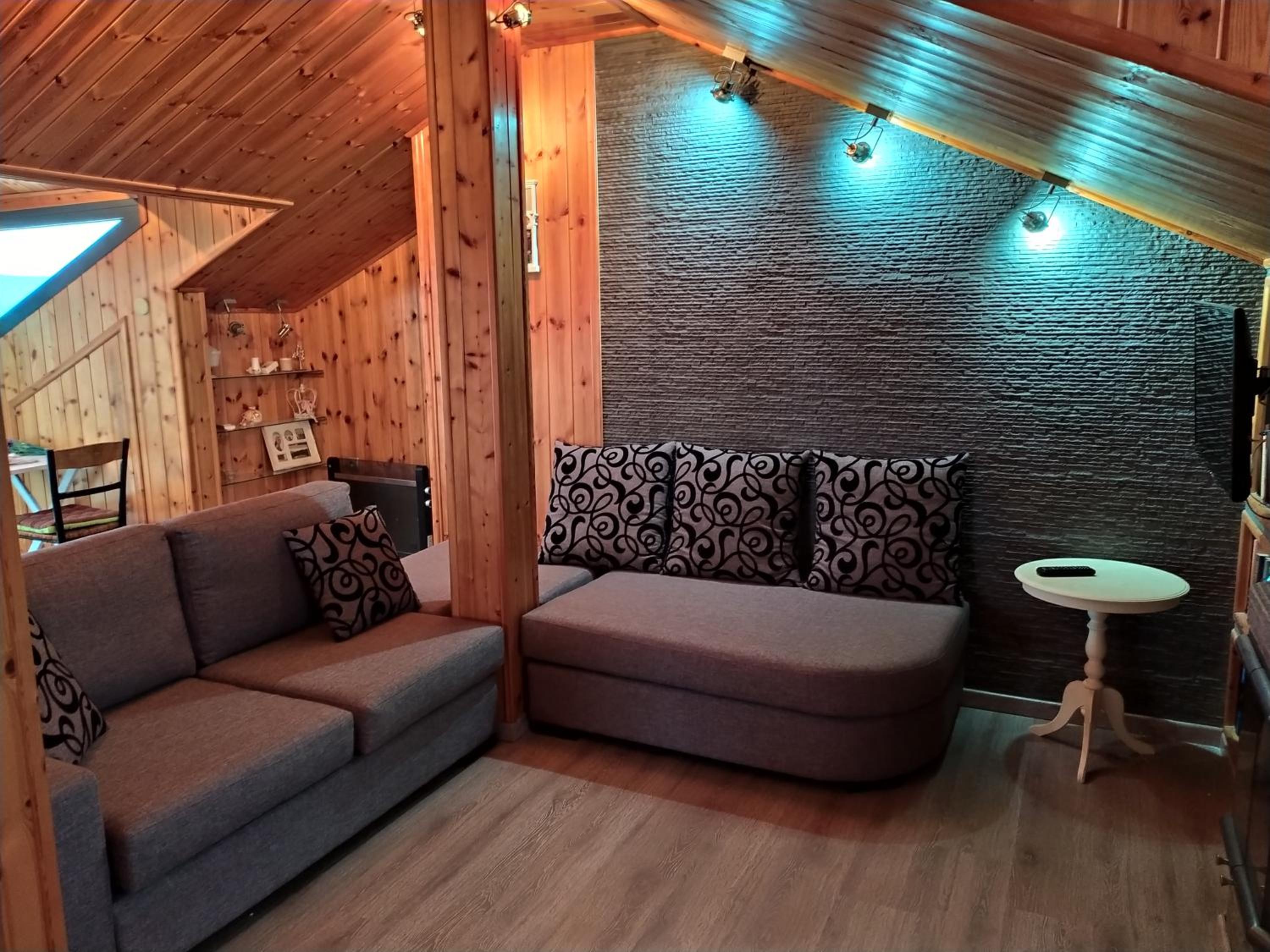 Loft - Photo 1
