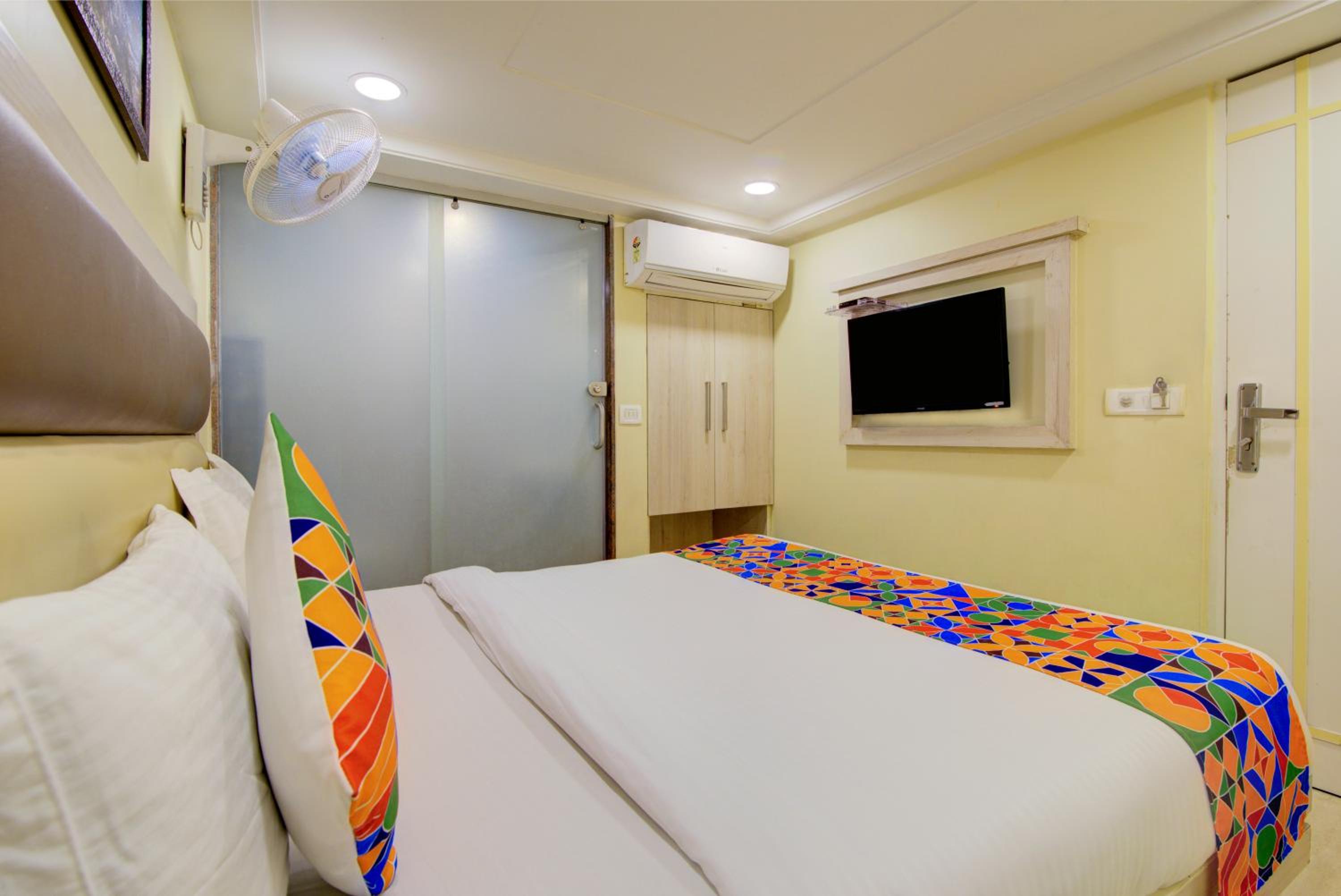 Standard Double Room - Photo 22