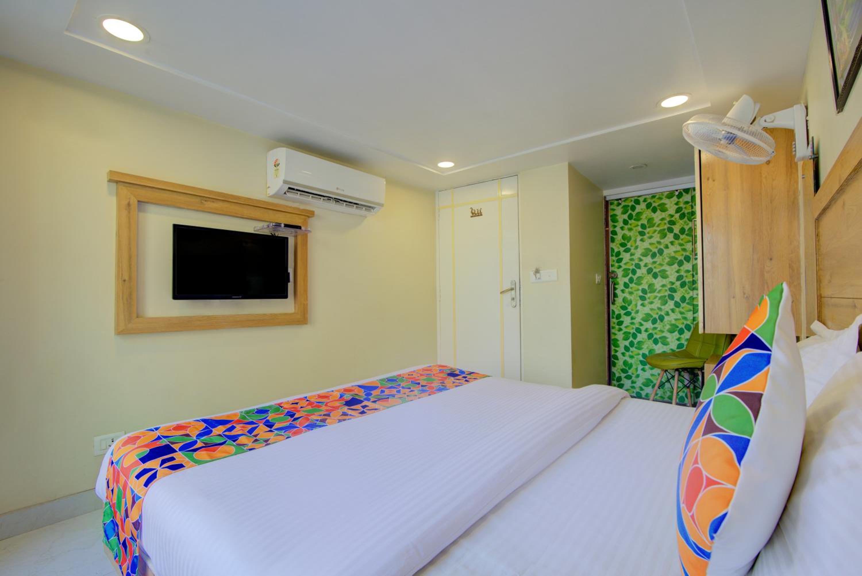 Standard Double Room - Photo 14