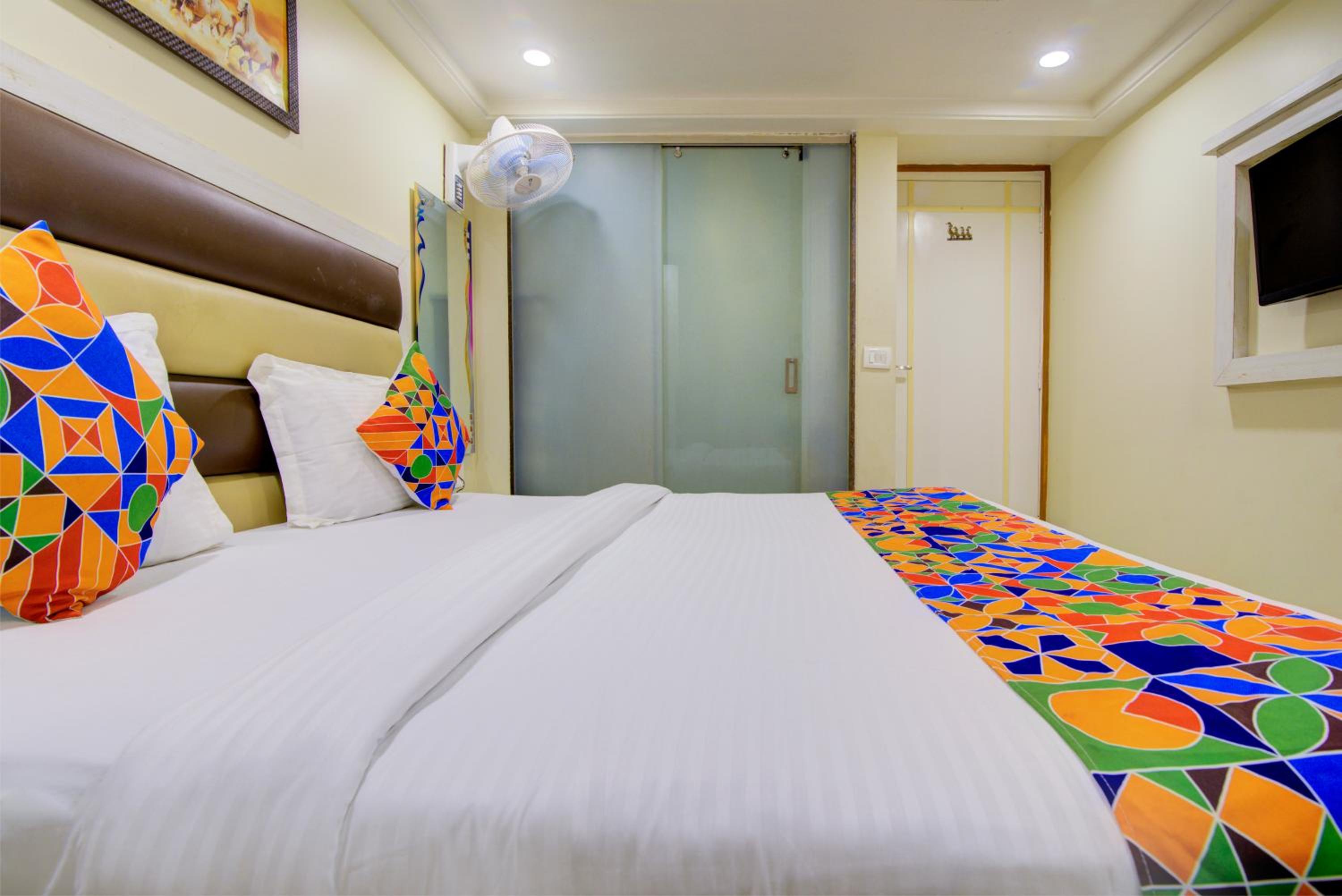 Standard Double Room - Photo 4