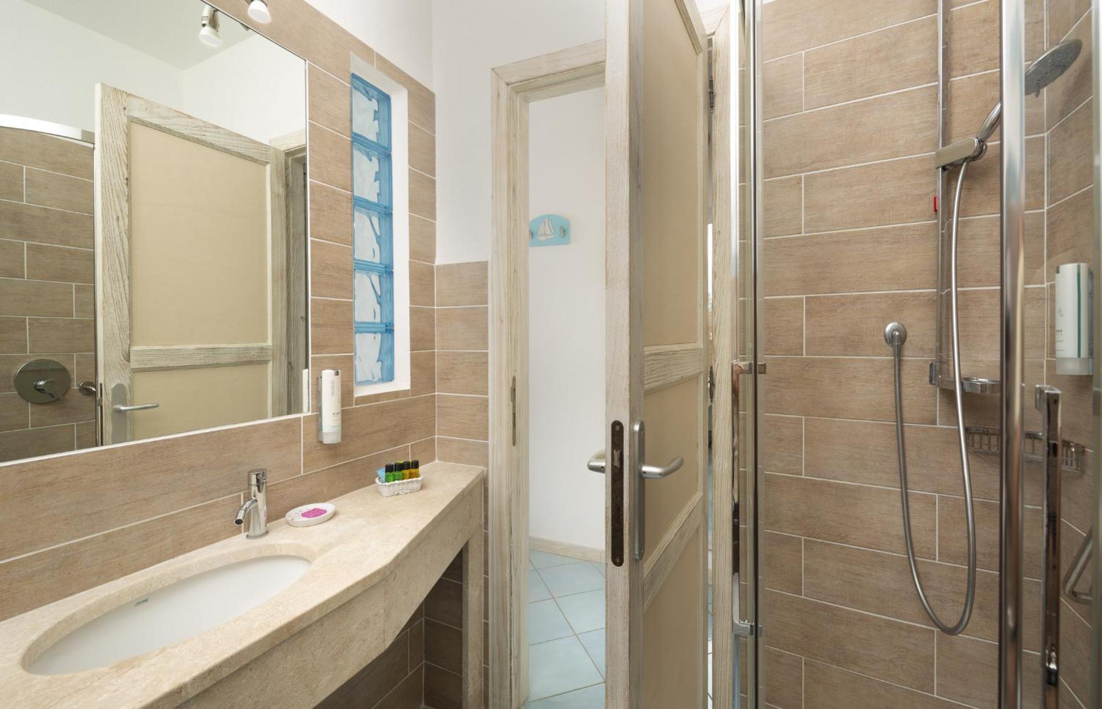 Superior Double or Twin Room with Balcony photo 3