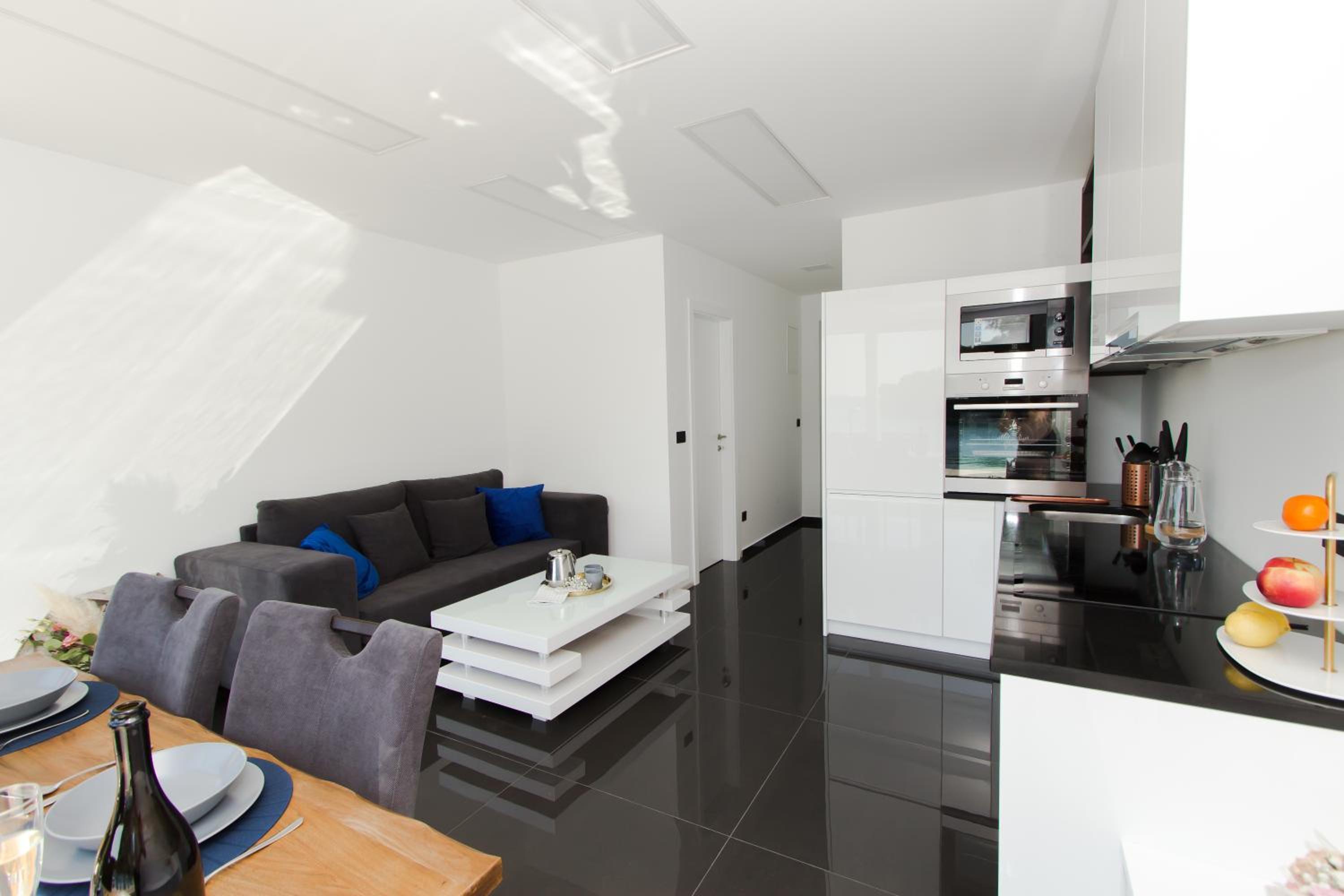 Apartment with Sea View photo 3