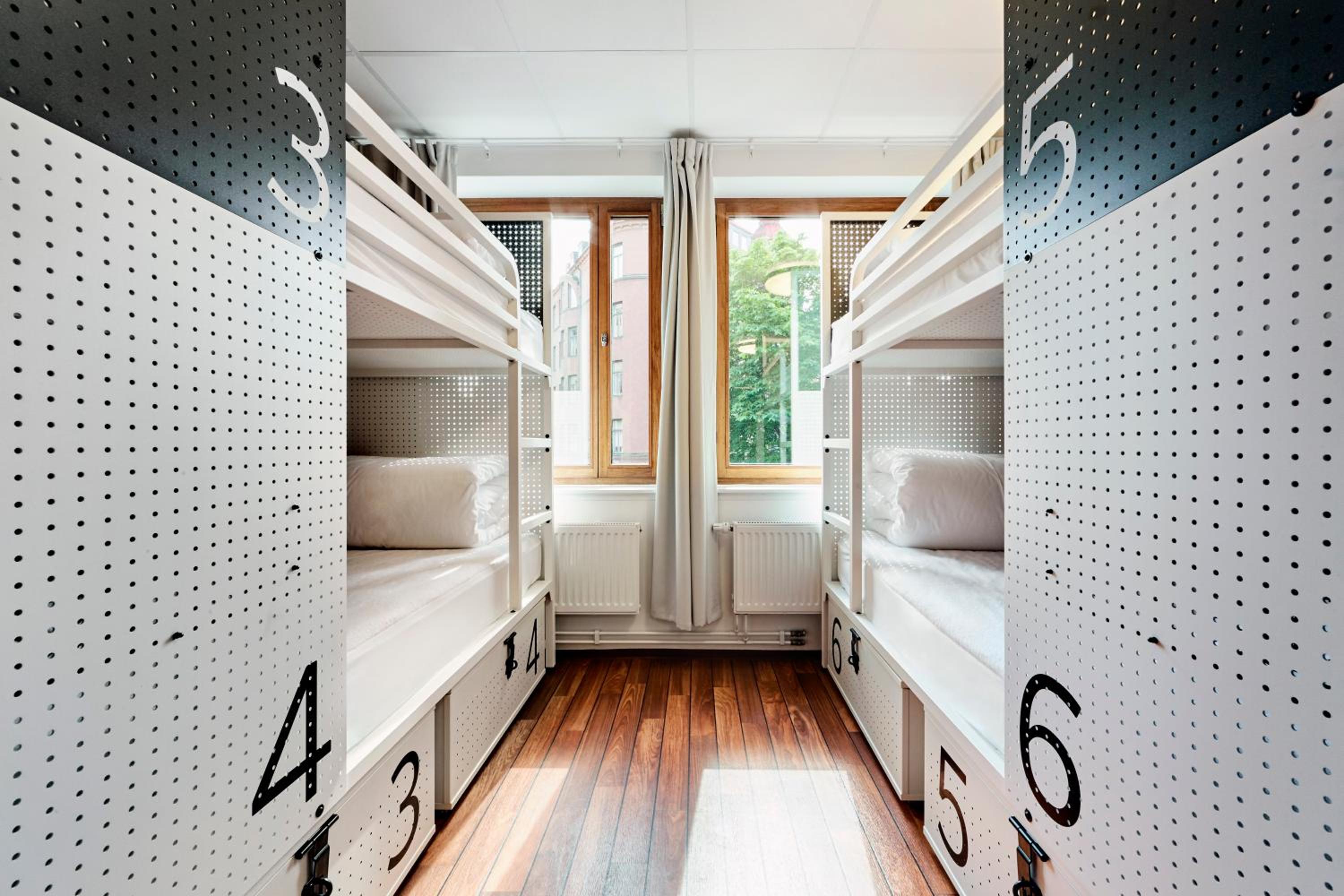 Bed In 6-Bed Mixed Dormitory Room - City View