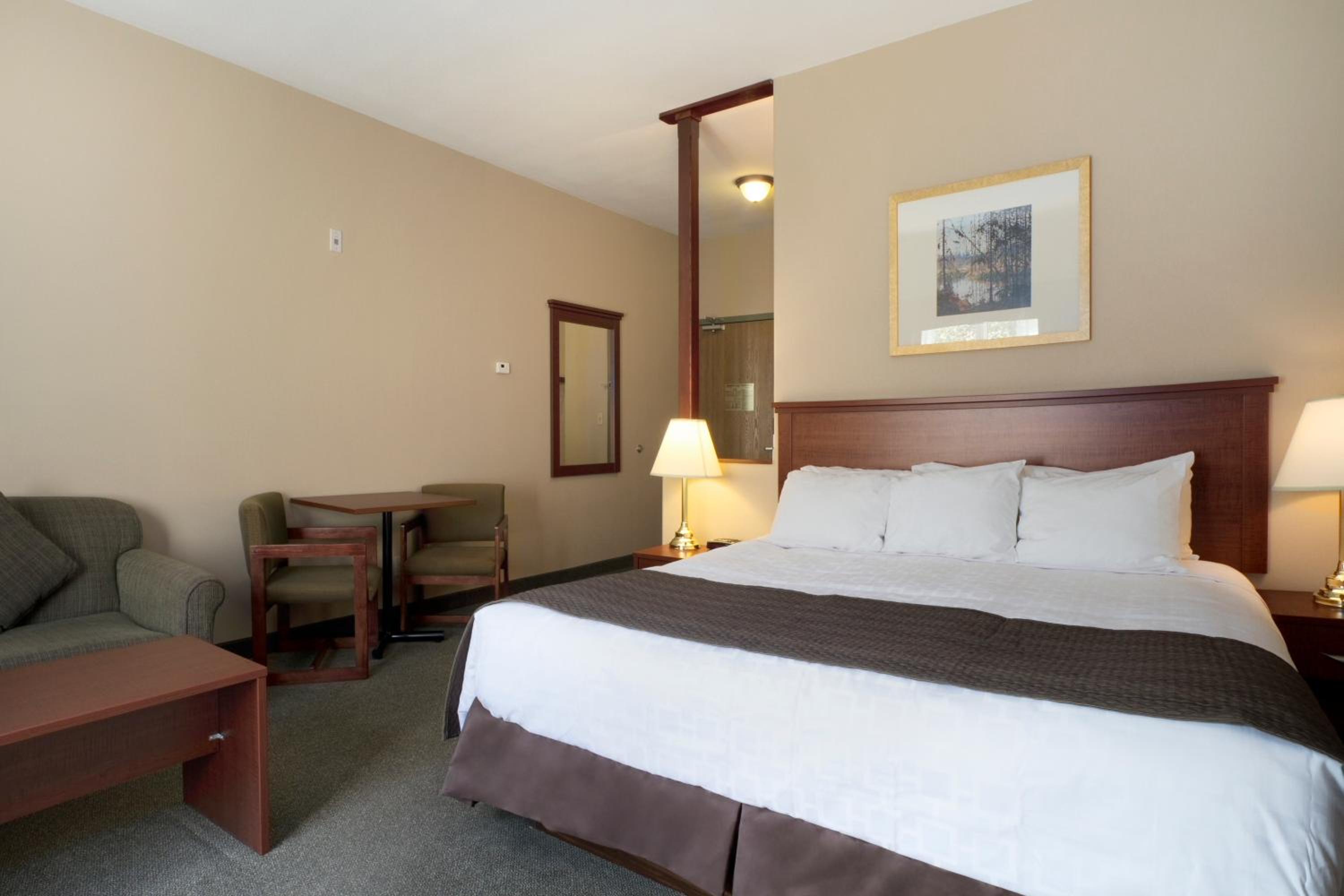 Upper Floor King Room - Disability Access/Non-Smoking - Photo 8