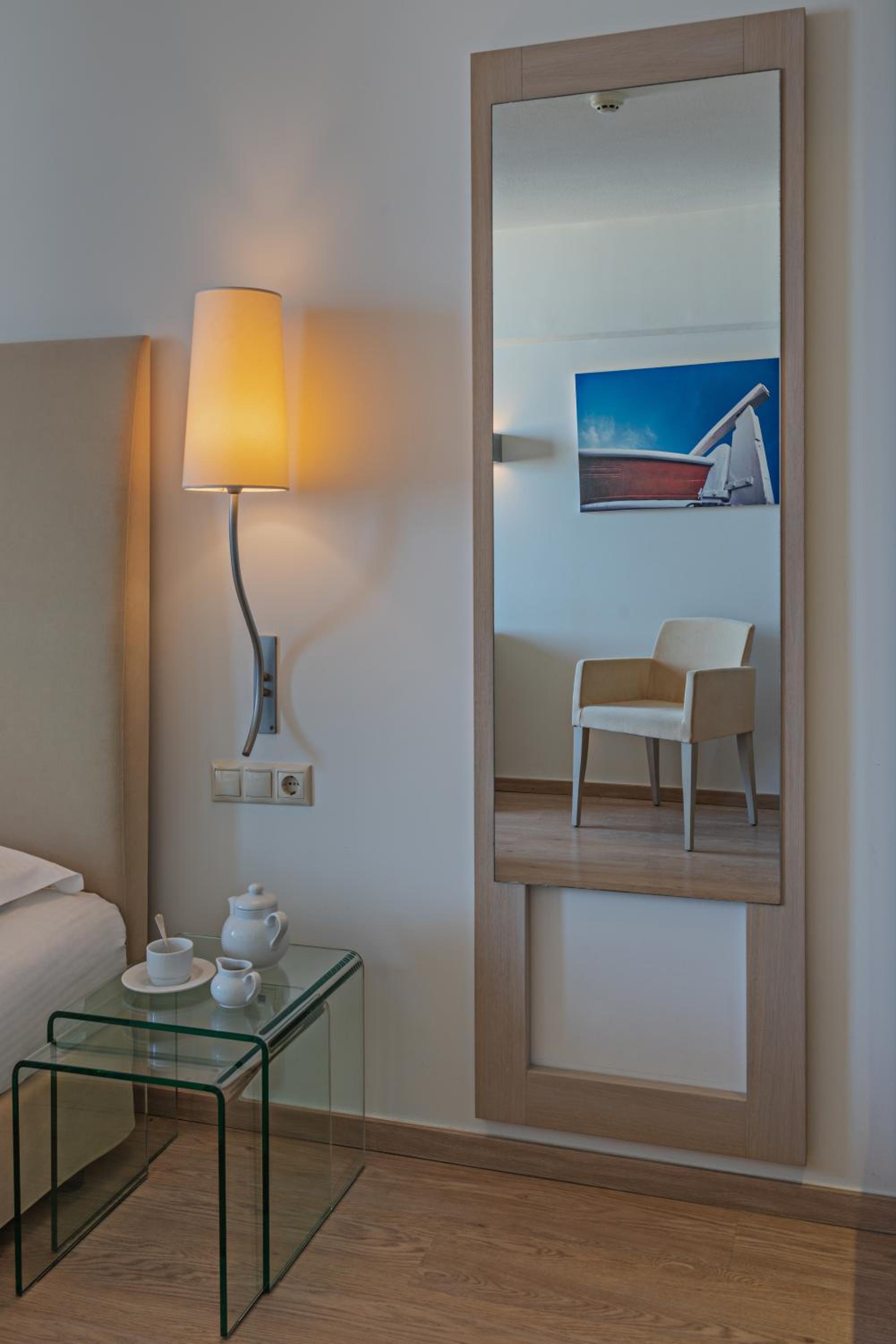 Double Room with Sea View - Photo 5