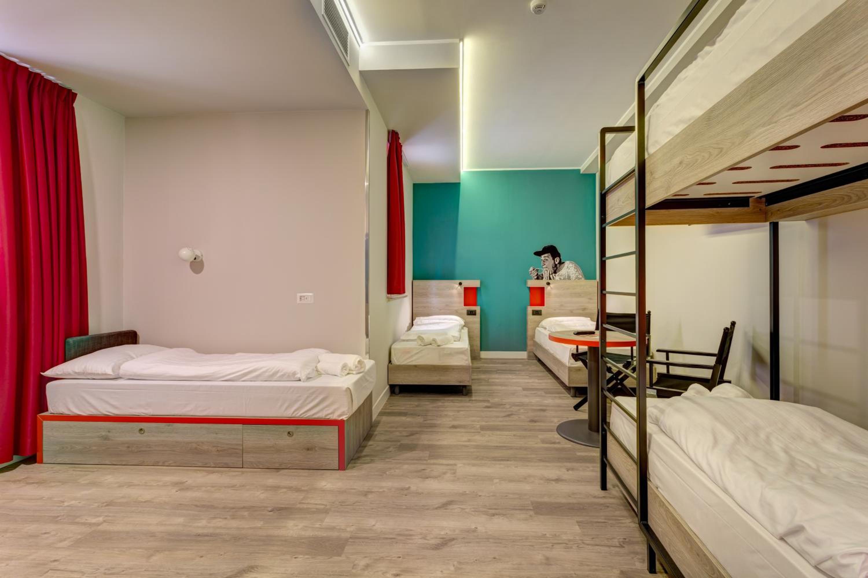 Bed in 5-Bed Female Dormitory Room photo 2