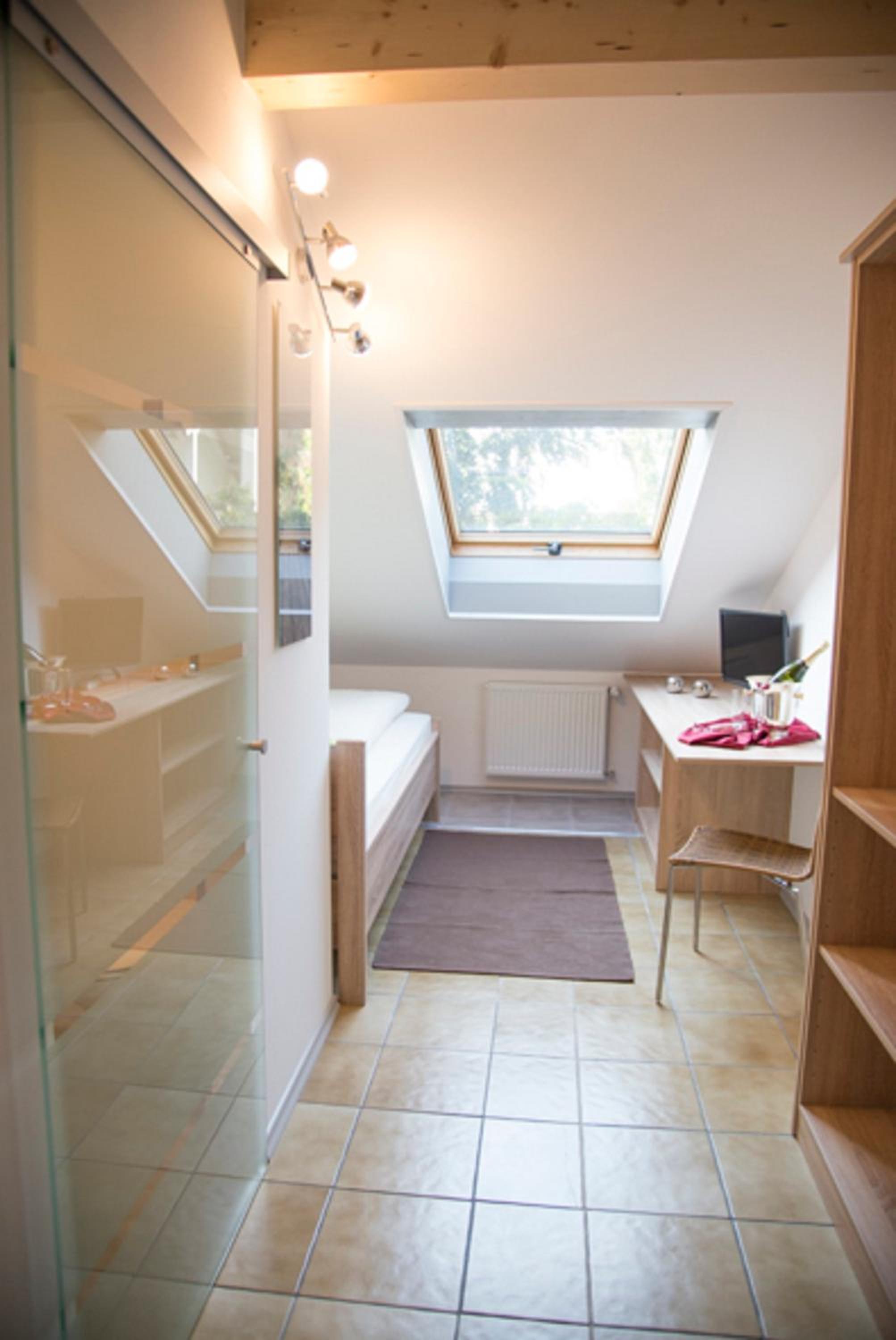 Single Room photo 1