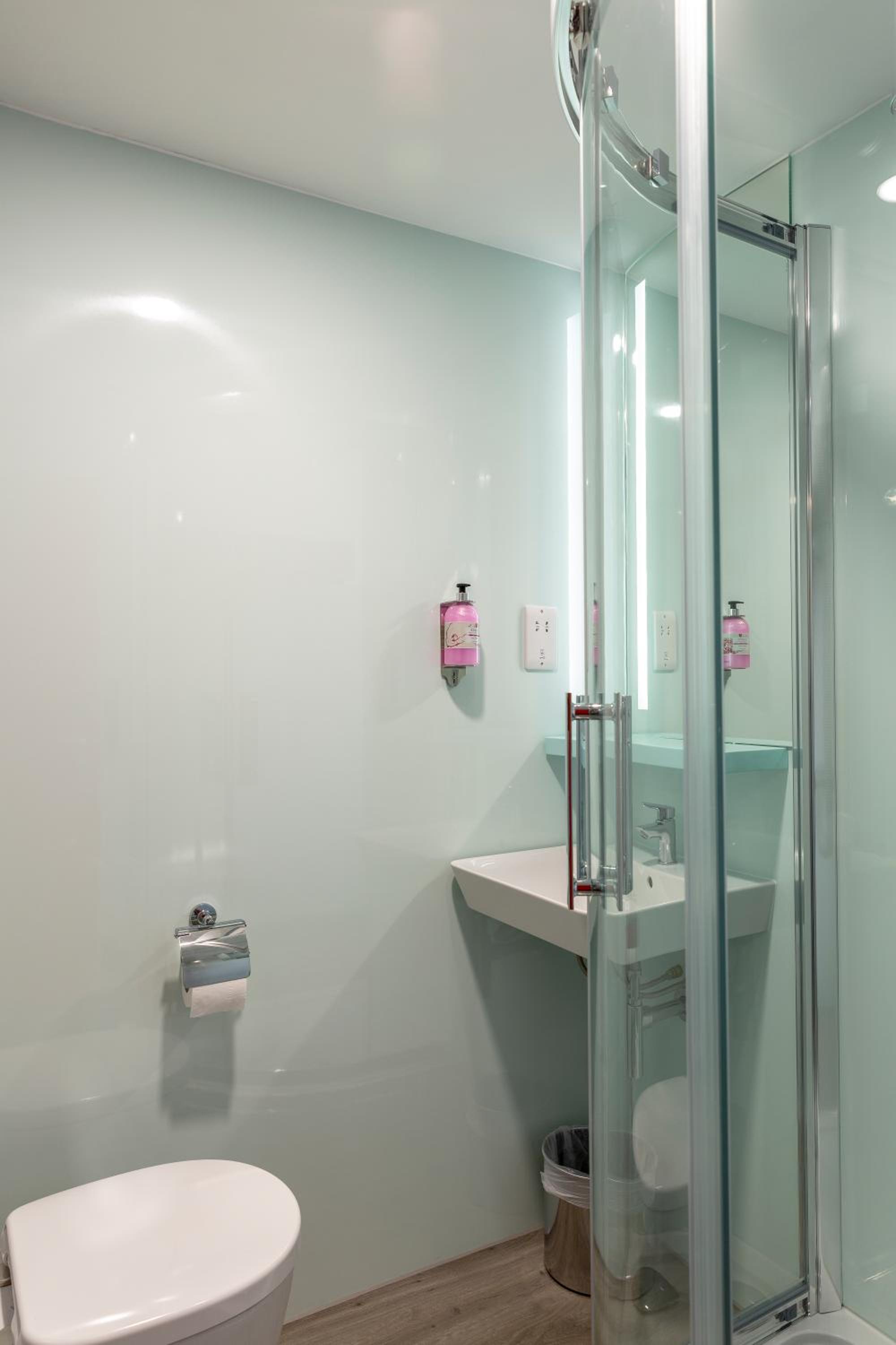 Double Room - Photo 23