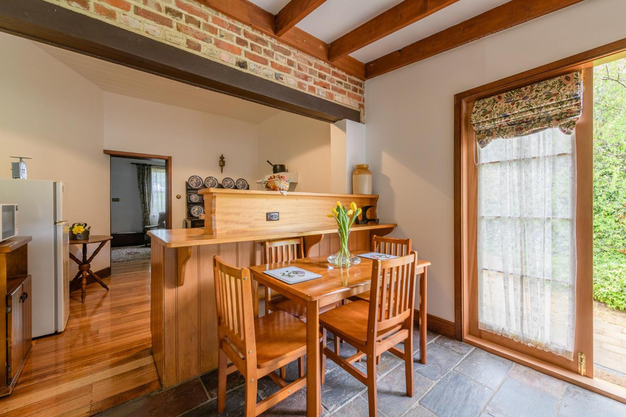 Armory One-Bedroom Cottage - Photo 11