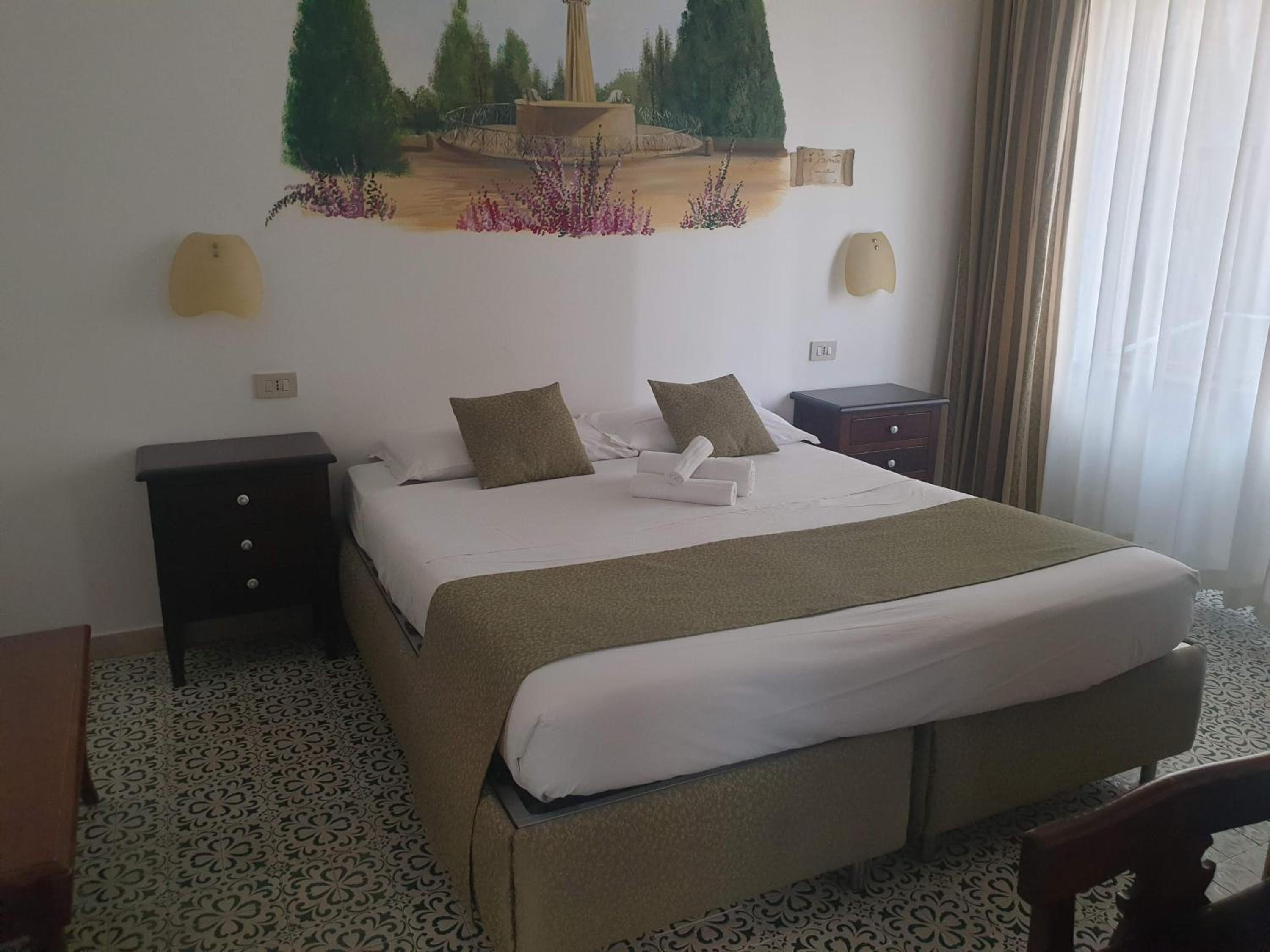 Double Room - Photo 11