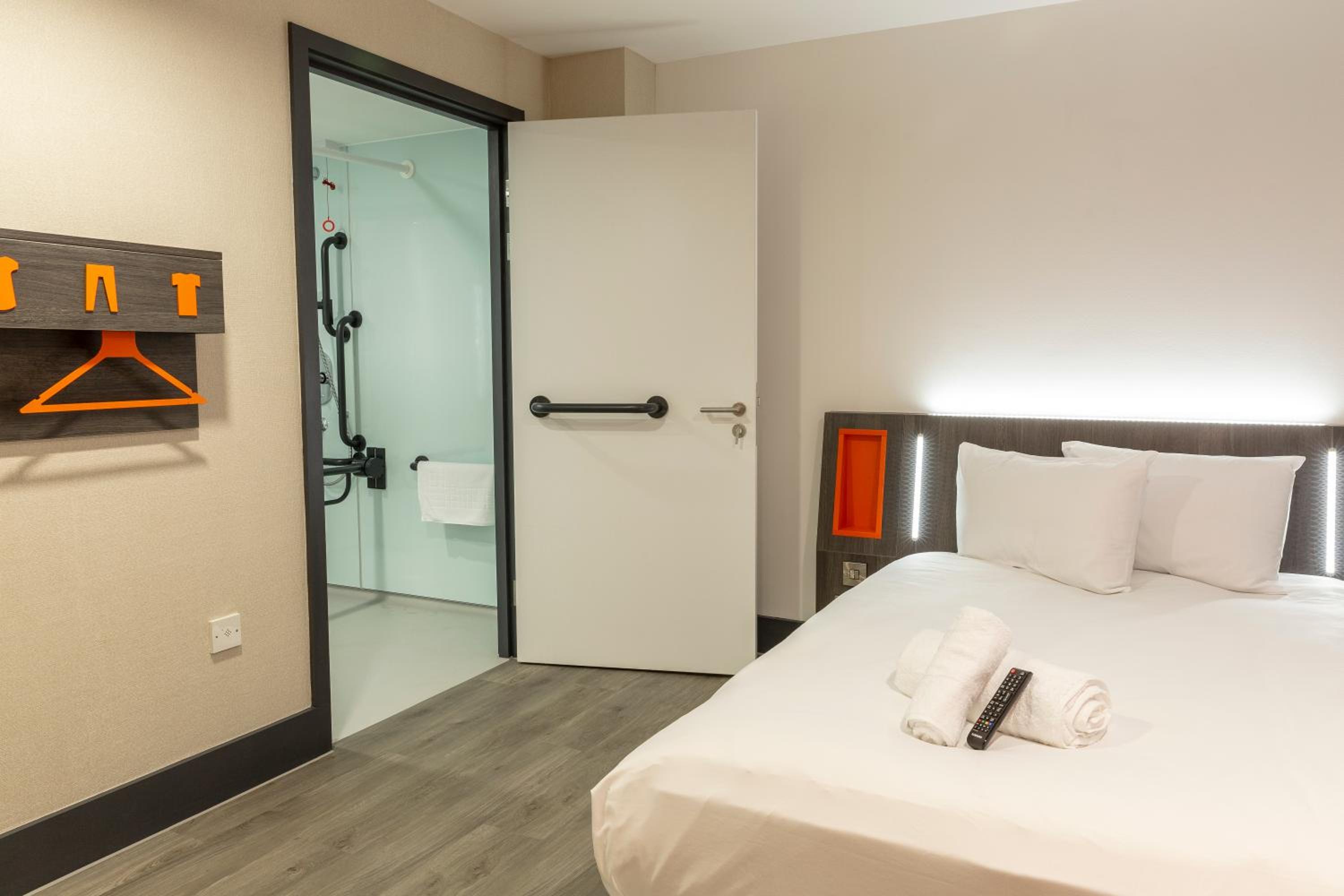 Double Room - Disability Access - Photo 2