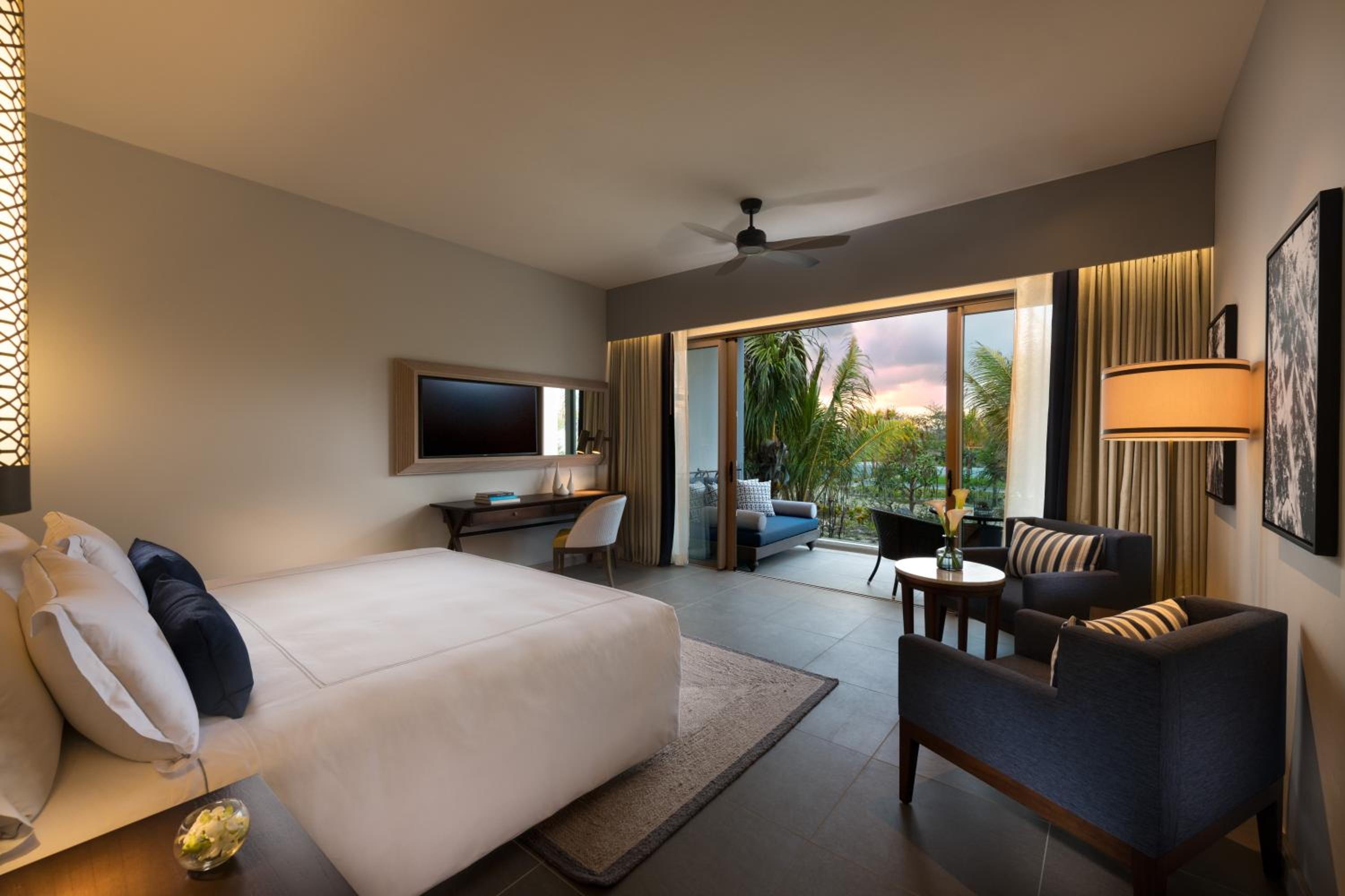 Premier Garden View Room - Photo 5