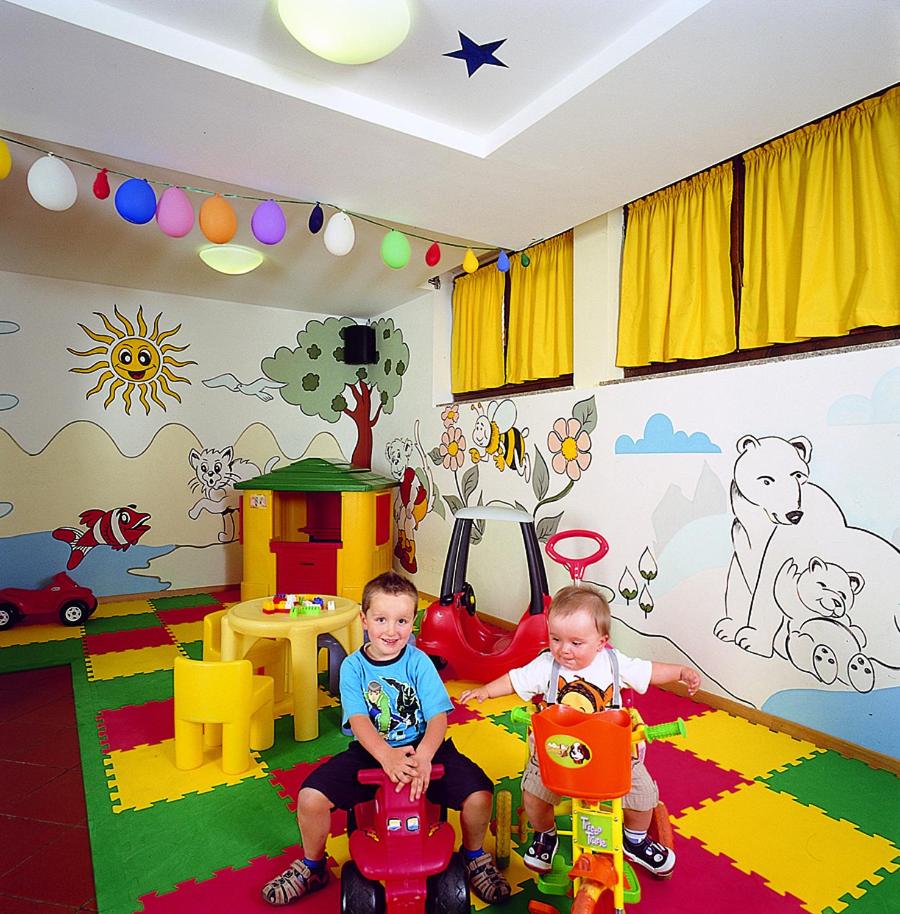 Family Room with Terrace photo 2