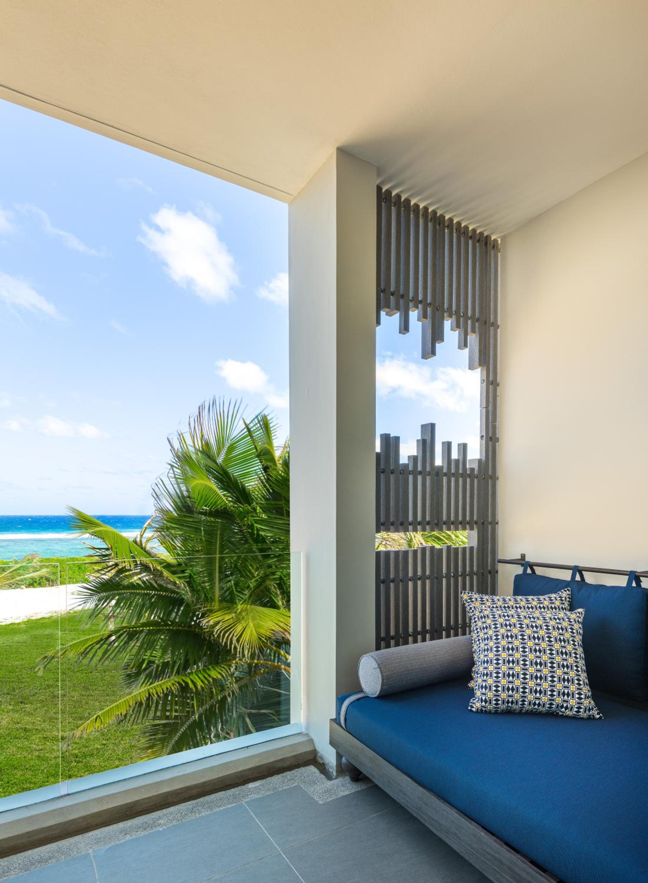 Deluxe Ocean View Room - Photo 5